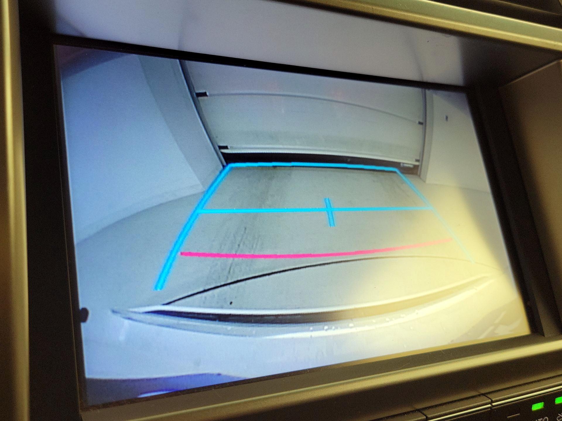 Thumbnail: 2019 Lexus GX - 15