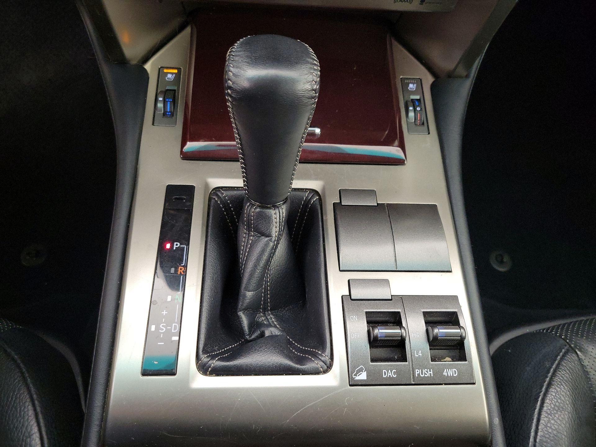 Thumbnail: 2019 Lexus GX - 18