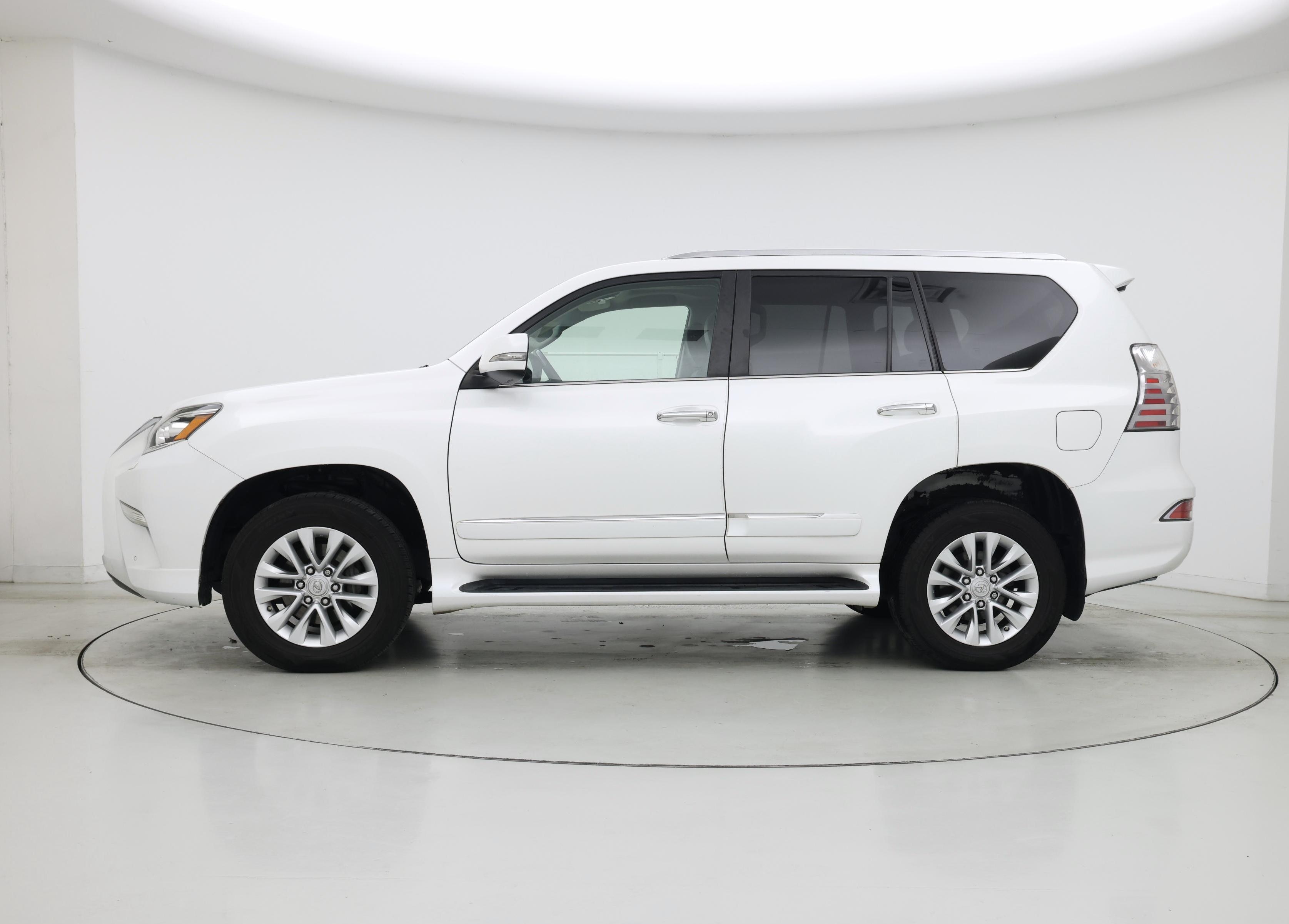 Thumbnail: 2019 Lexus GX - 3
