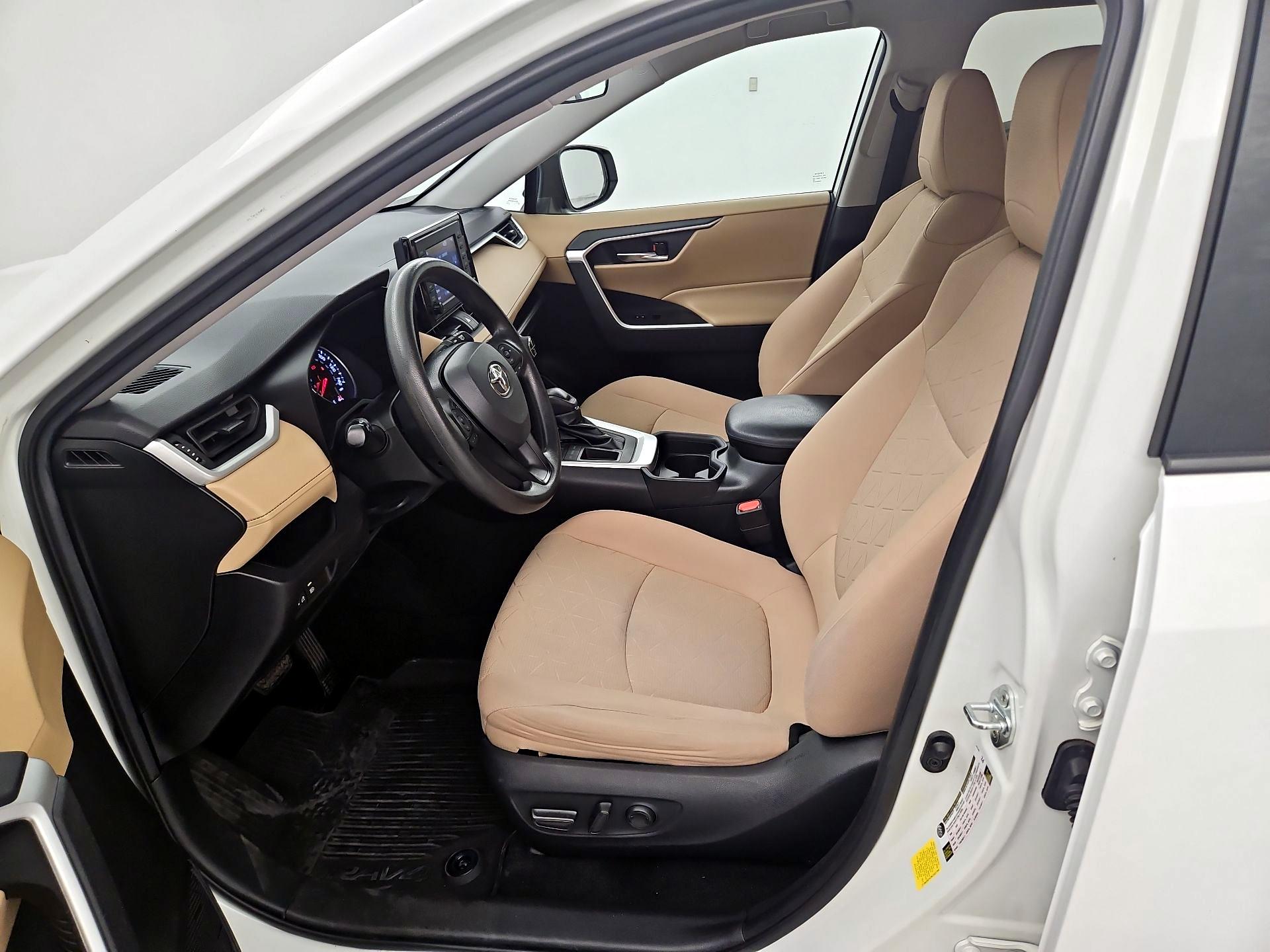 Thumbnail: 2021 Toyota RAV4 - 11