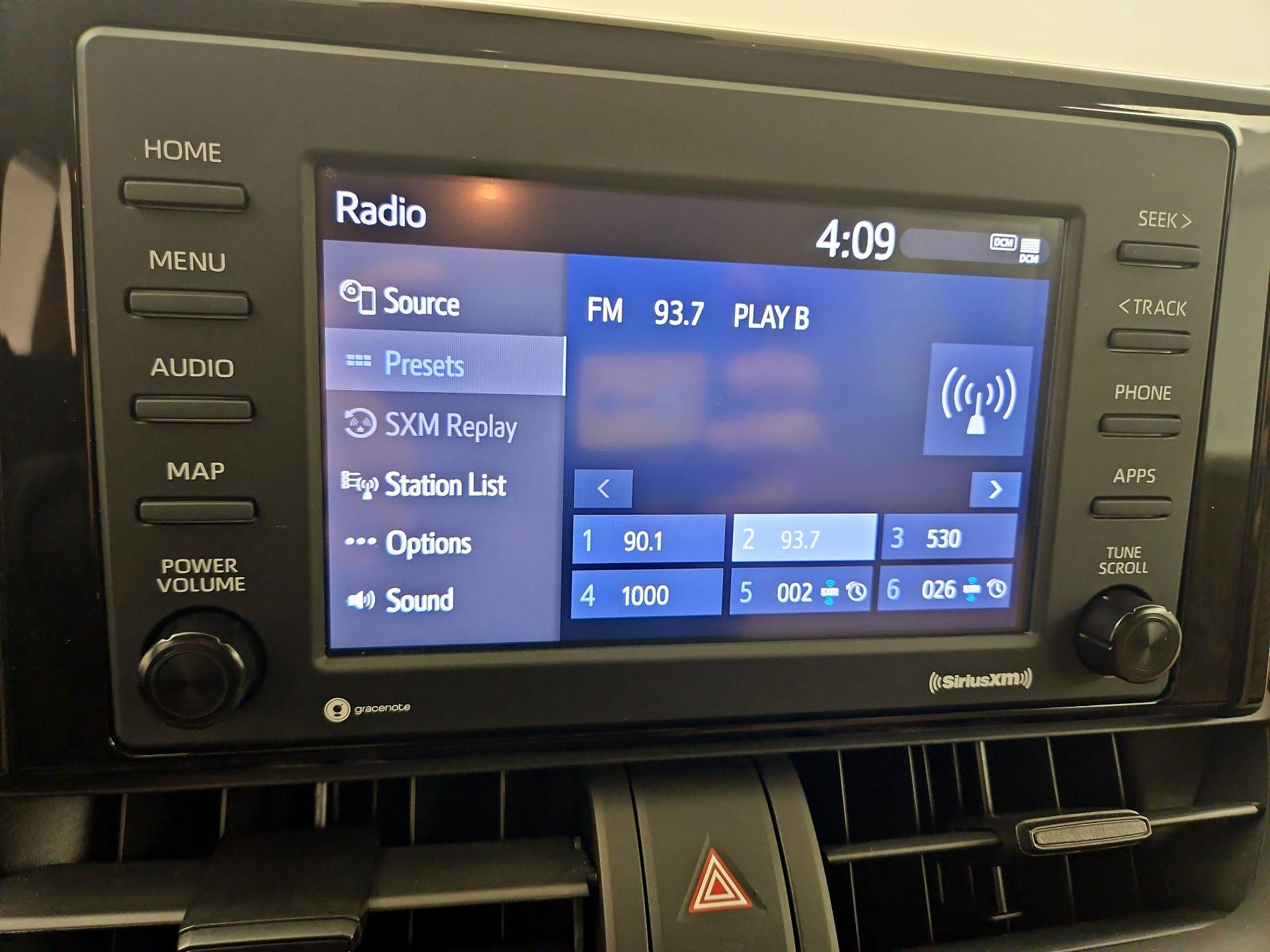 Thumbnail: 2021 Toyota RAV4 - 15