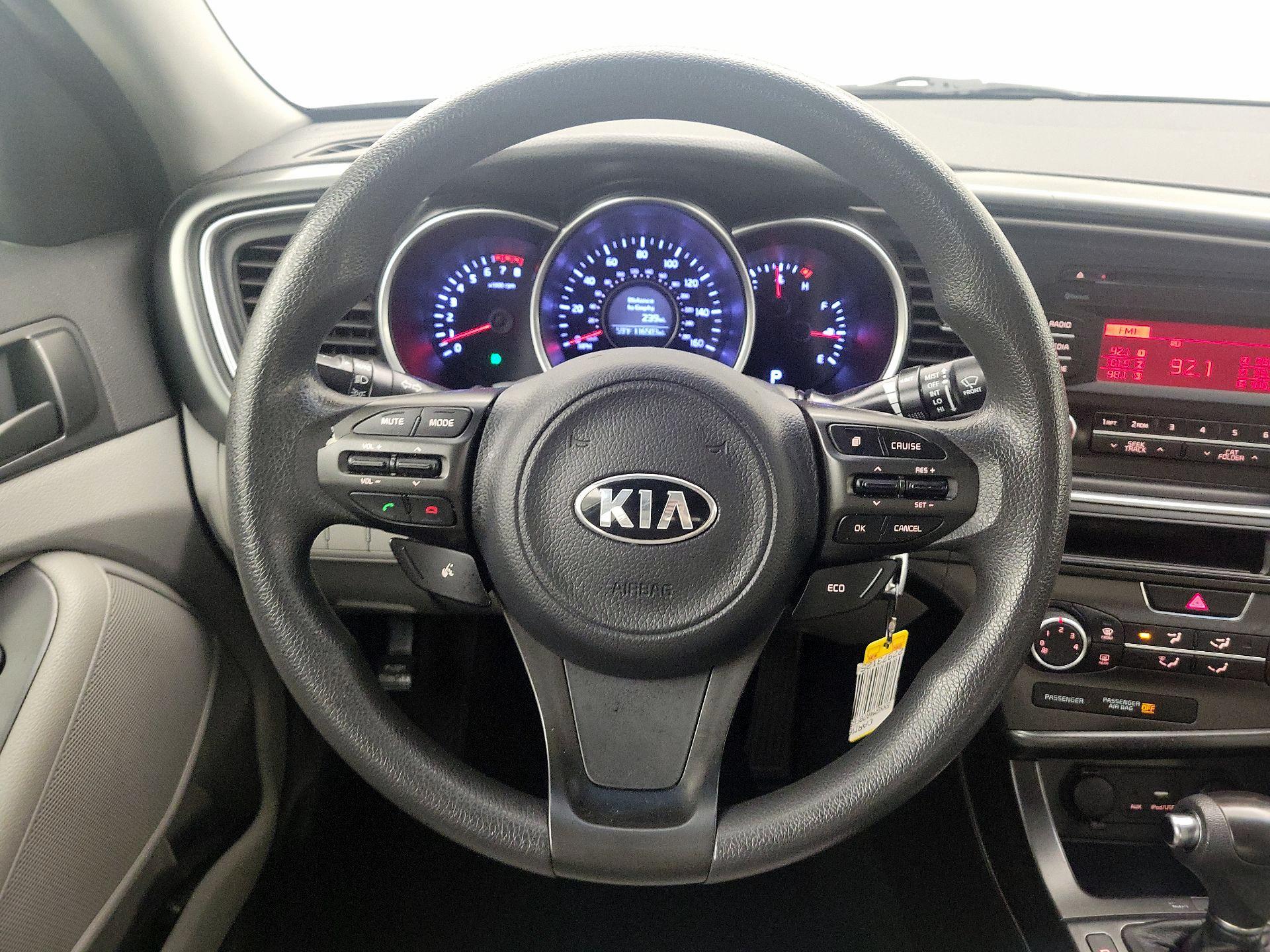 Thumbnail: 2015 Kia Optima - 10