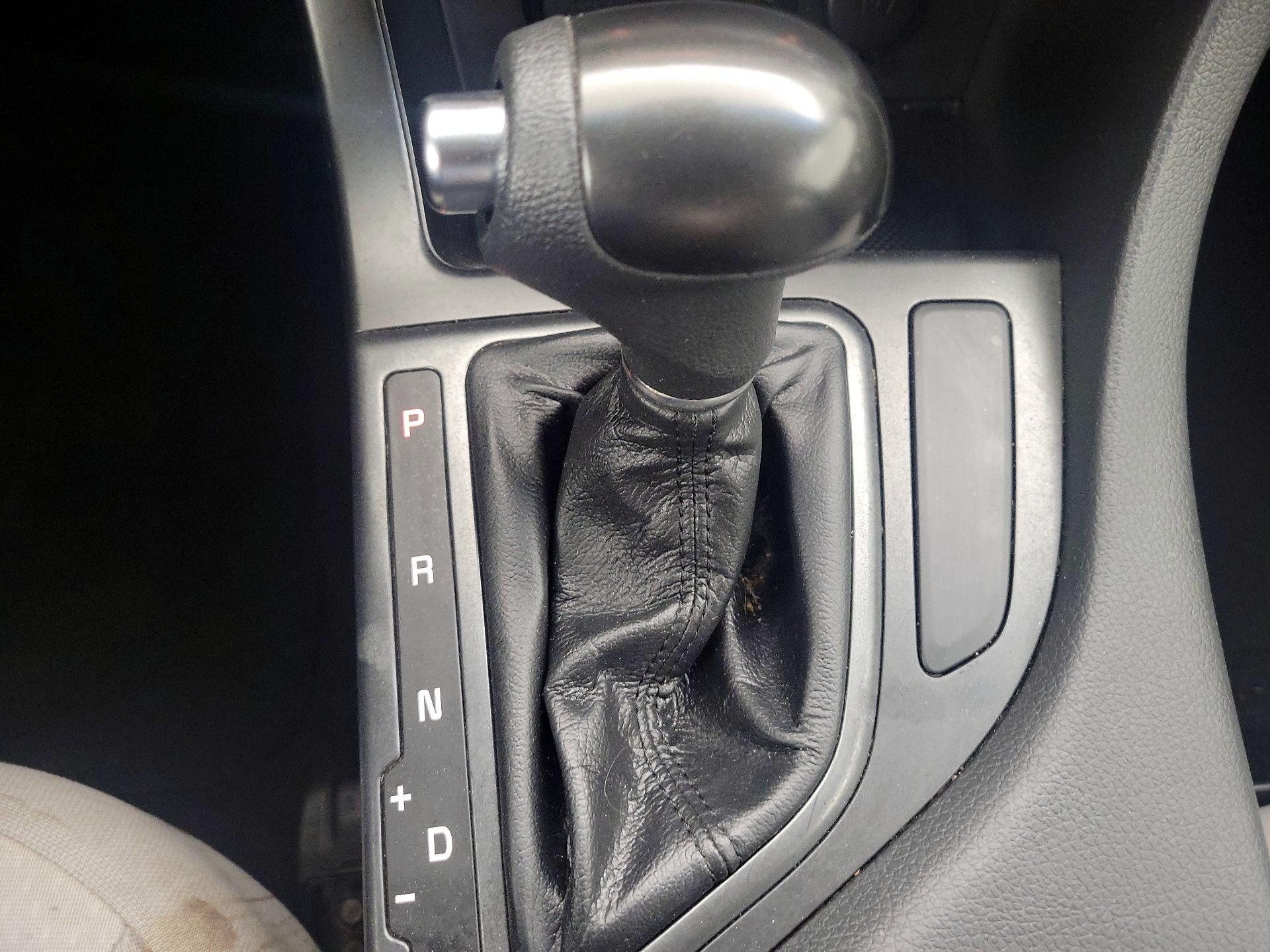 Thumbnail: 2015 Kia Optima - 16