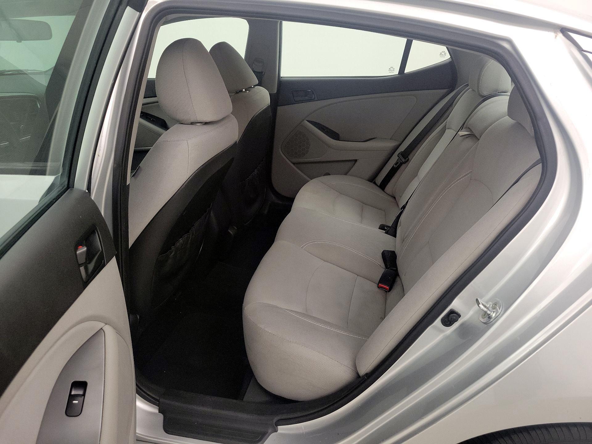 Thumbnail: 2015 Kia Optima - 18