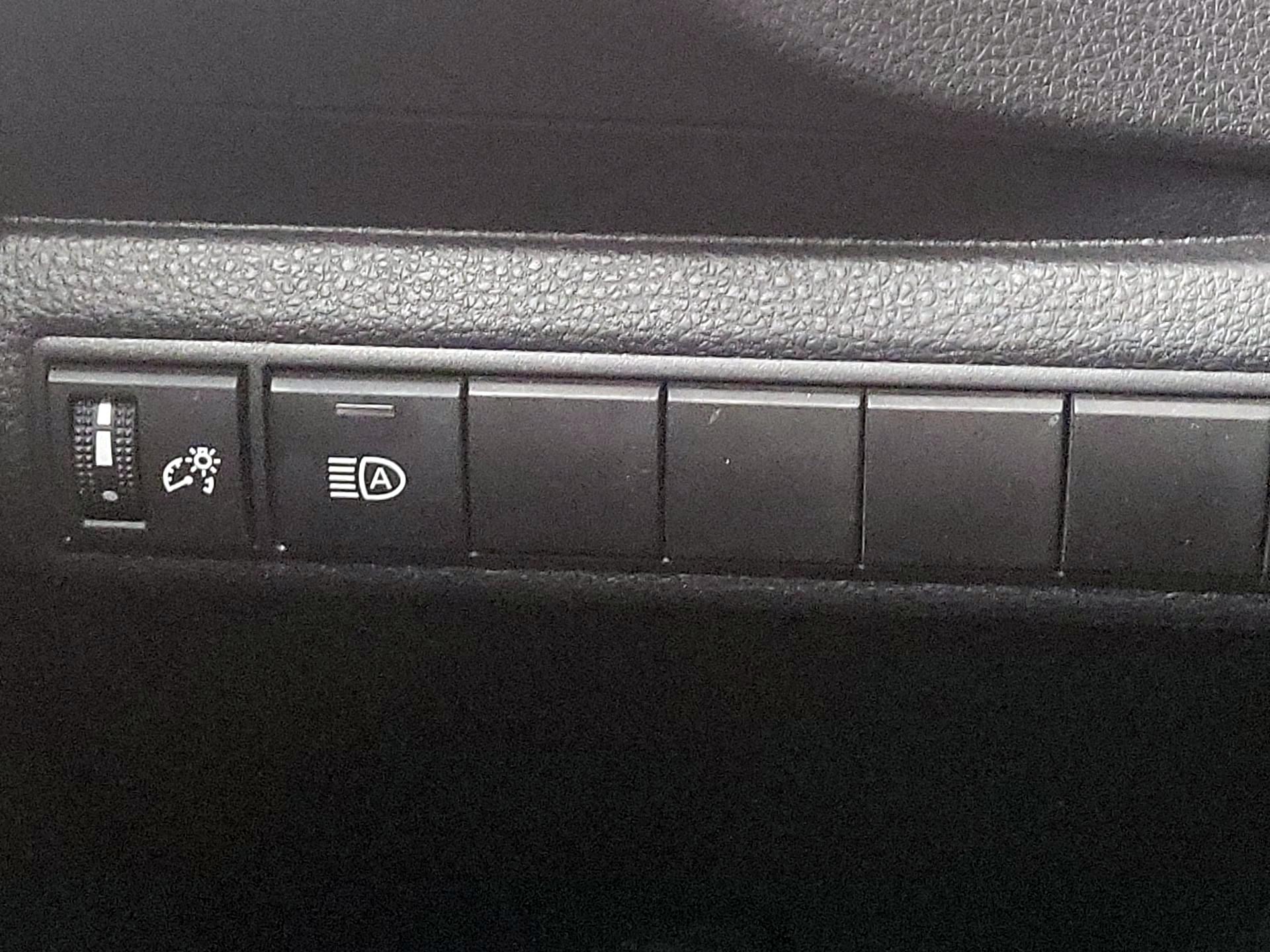 Thumbnail: 2021 Toyota Corolla - 13