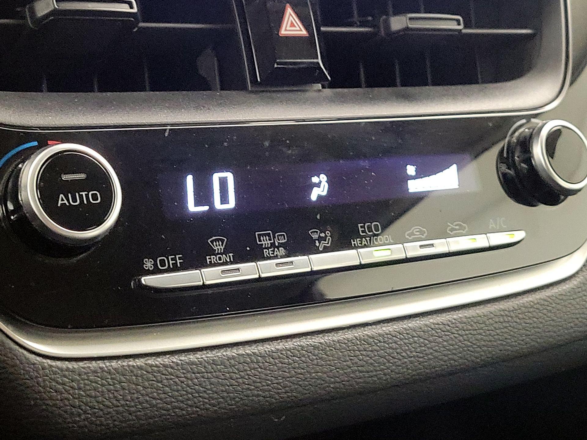 Thumbnail: 2021 Toyota Corolla - 16