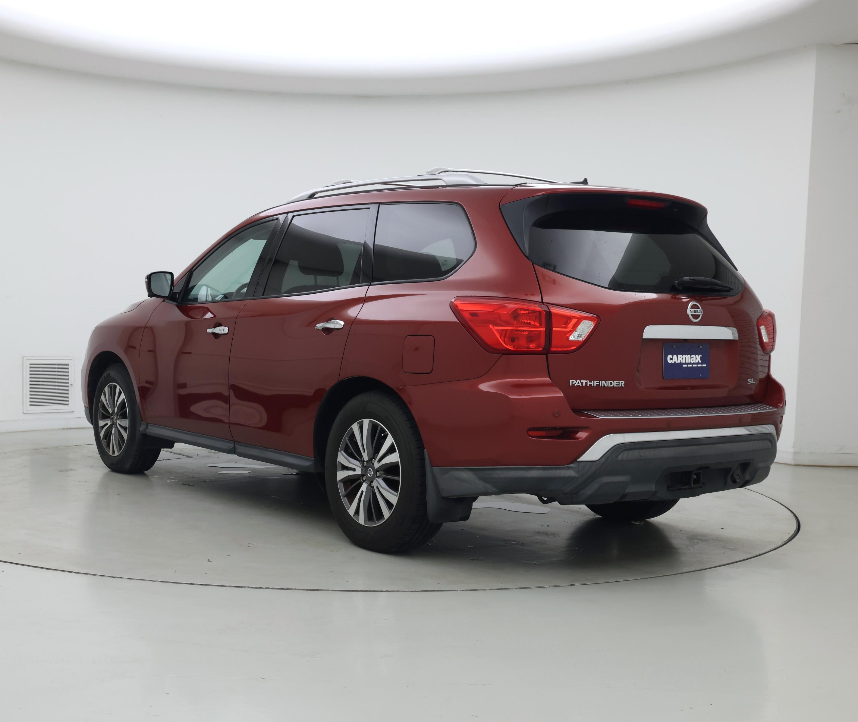Thumbnail: 2017 Nissan Pathfinder - 2