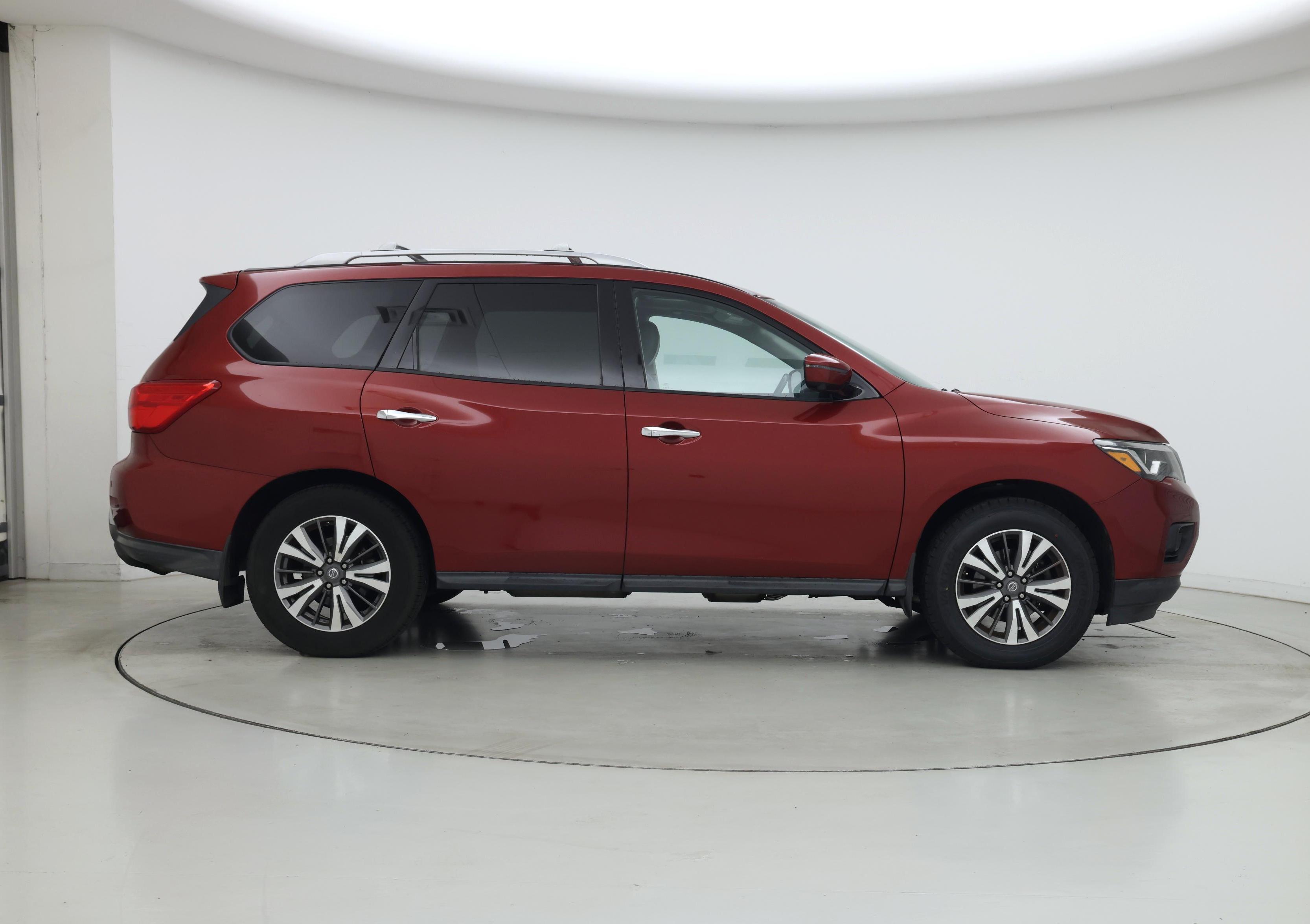 Thumbnail: 2017 Nissan Pathfinder - 7