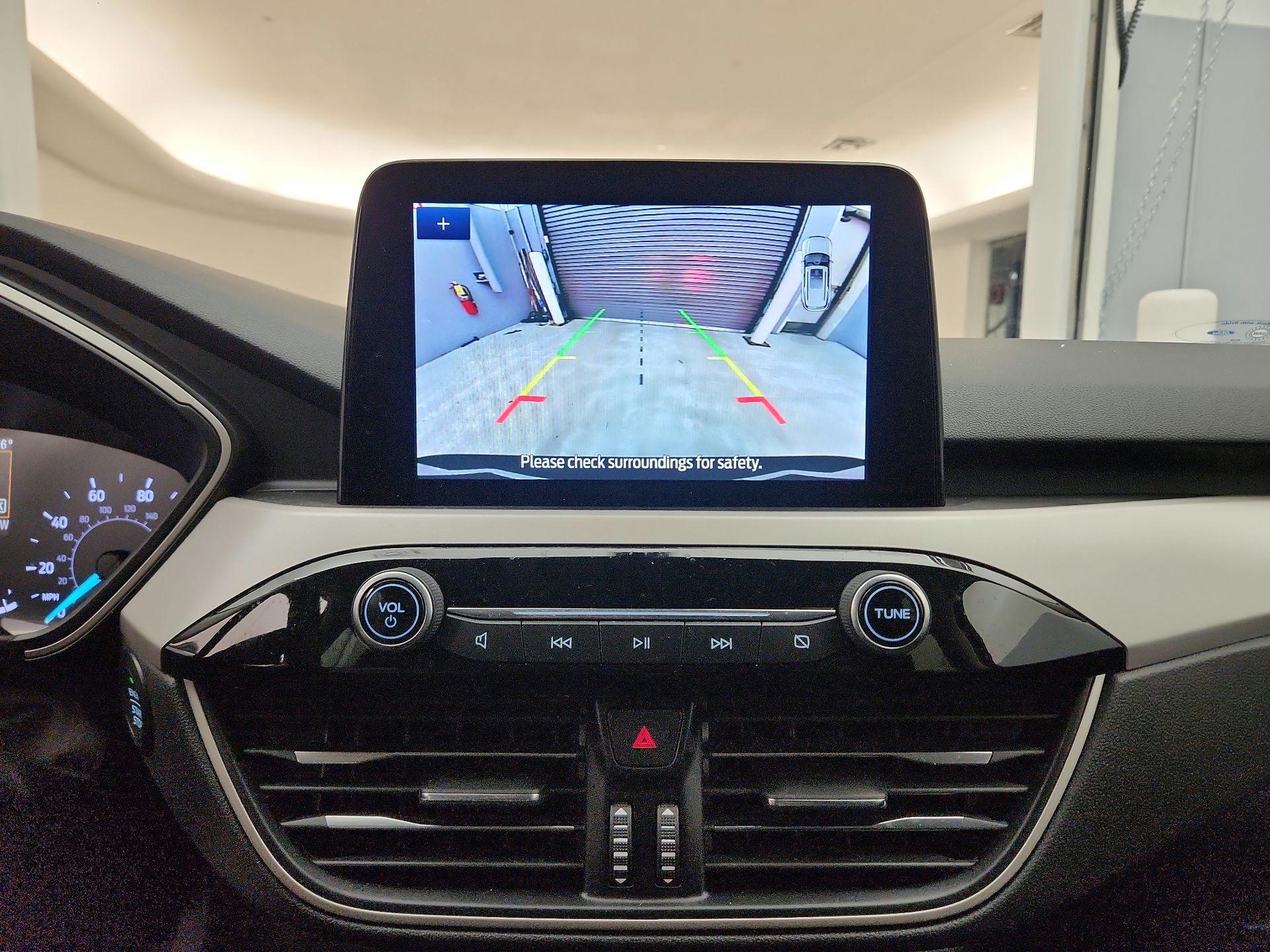 Thumbnail: 2021 Ford Escape - 15