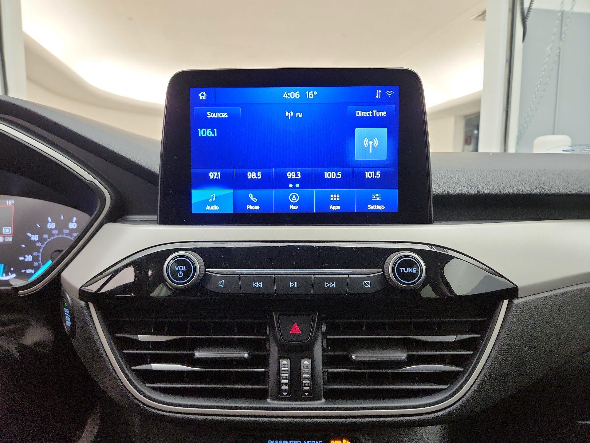 Thumbnail: 2021 Ford Escape - 16