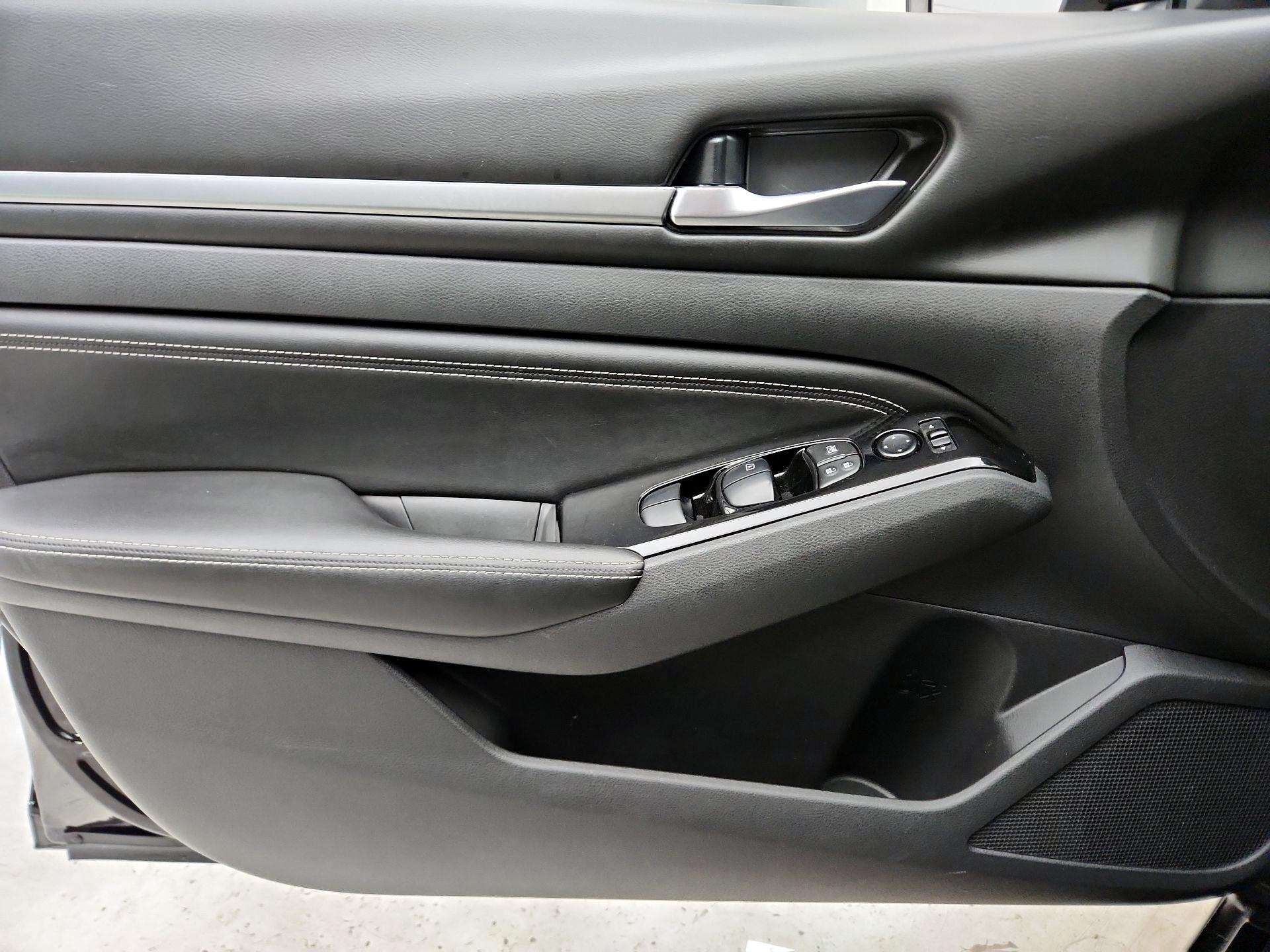 Thumbnail: 2021 Nissan Altima - 12