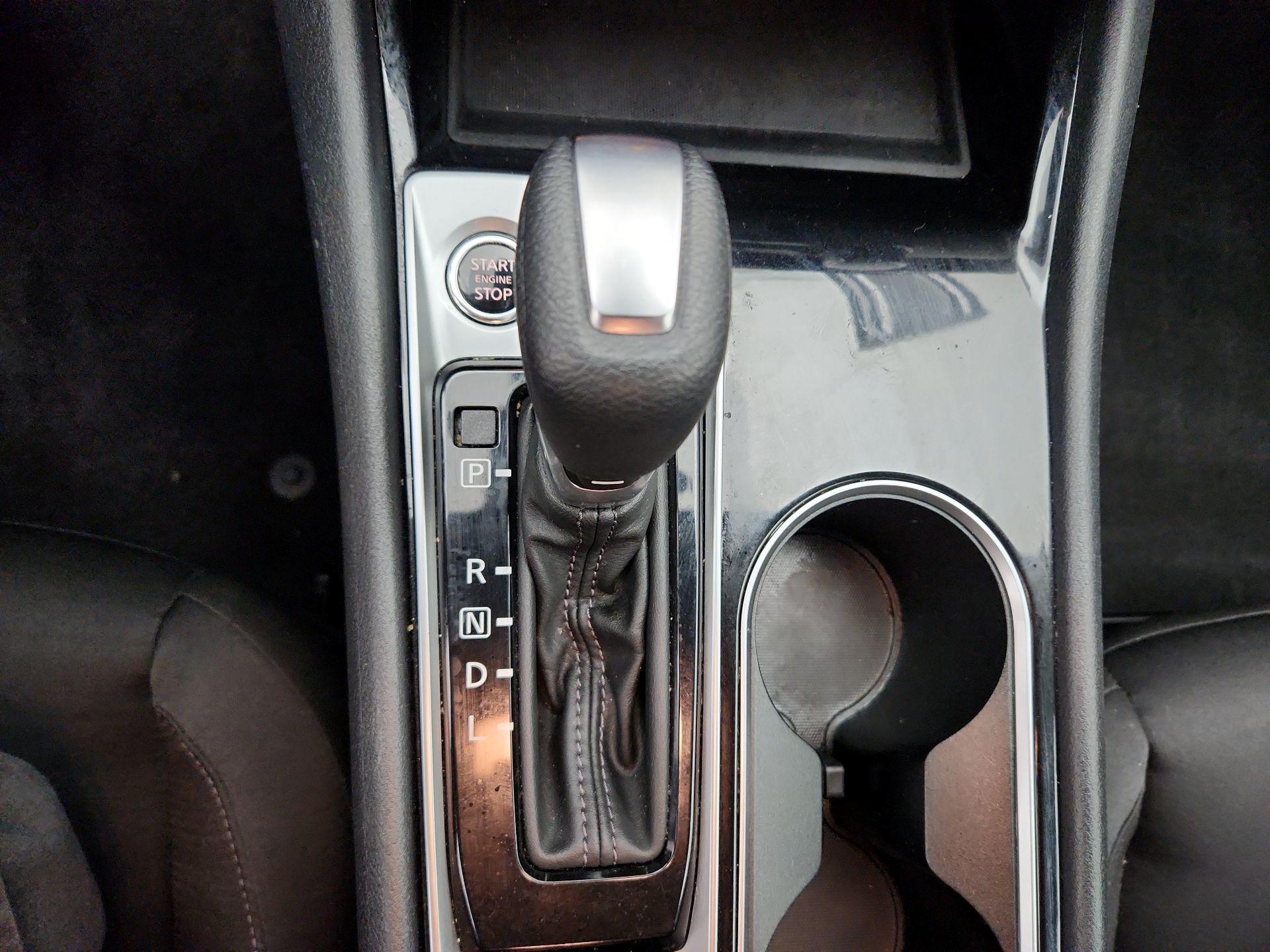 Thumbnail: 2021 Nissan Altima - 17