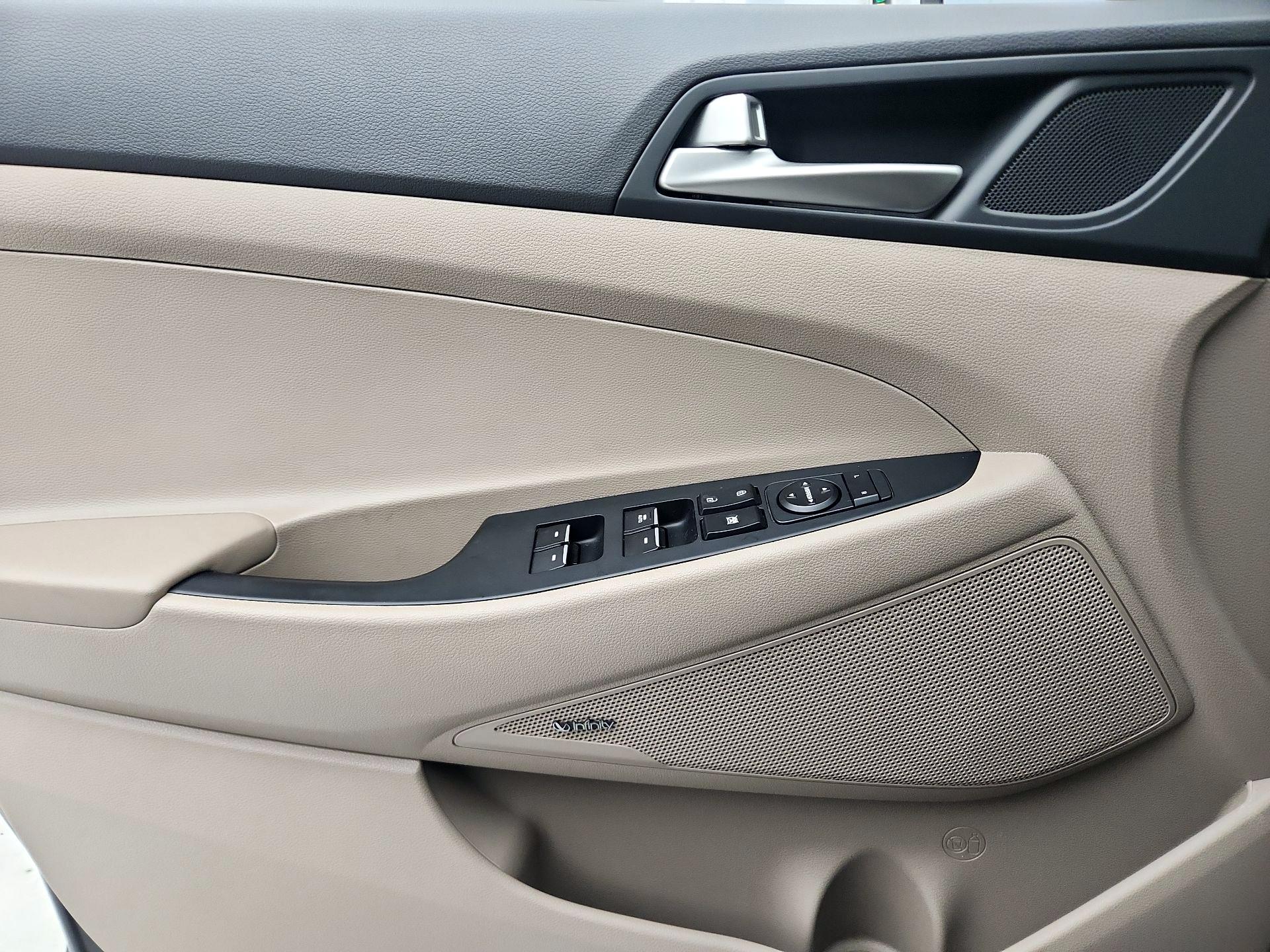 Thumbnail: 2020 Hyundai Tucson - 12