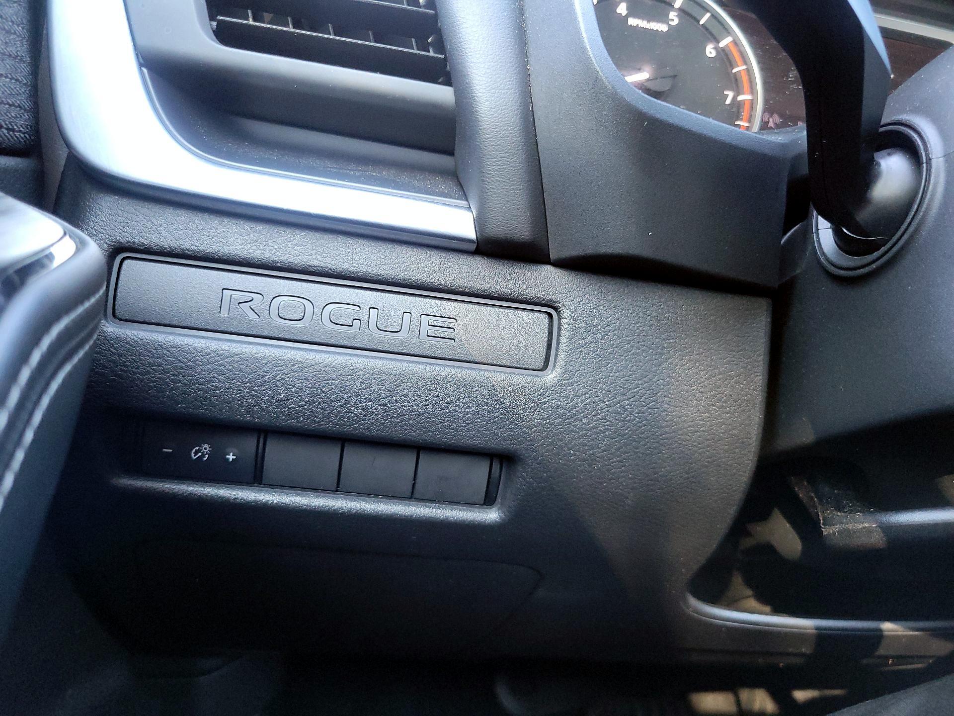 Thumbnail: 2021 Nissan Rogue - 11