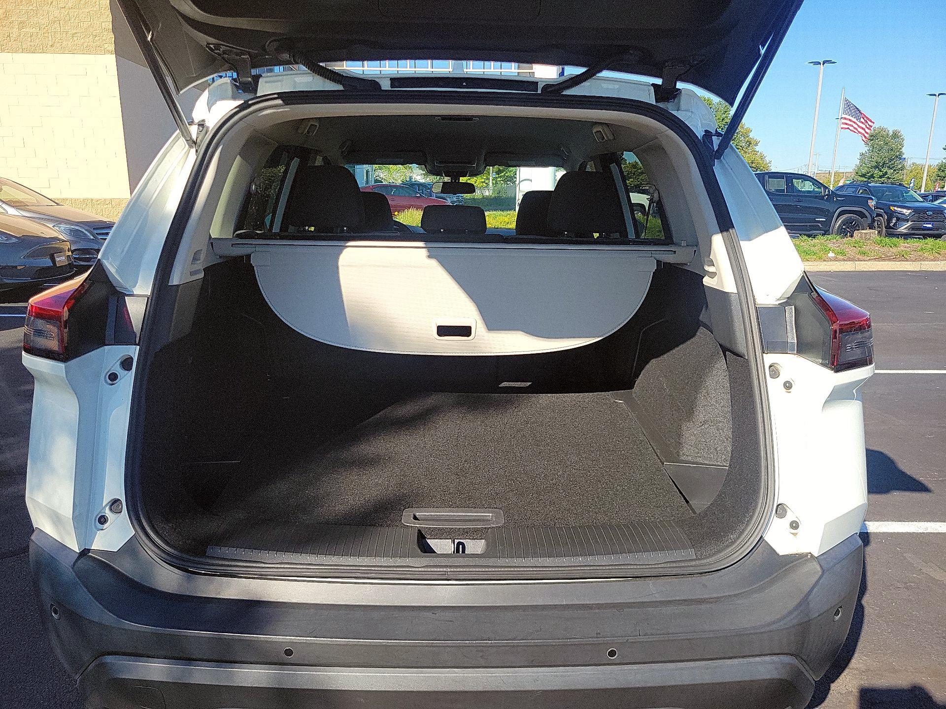 Thumbnail: 2021 Nissan Rogue - 18