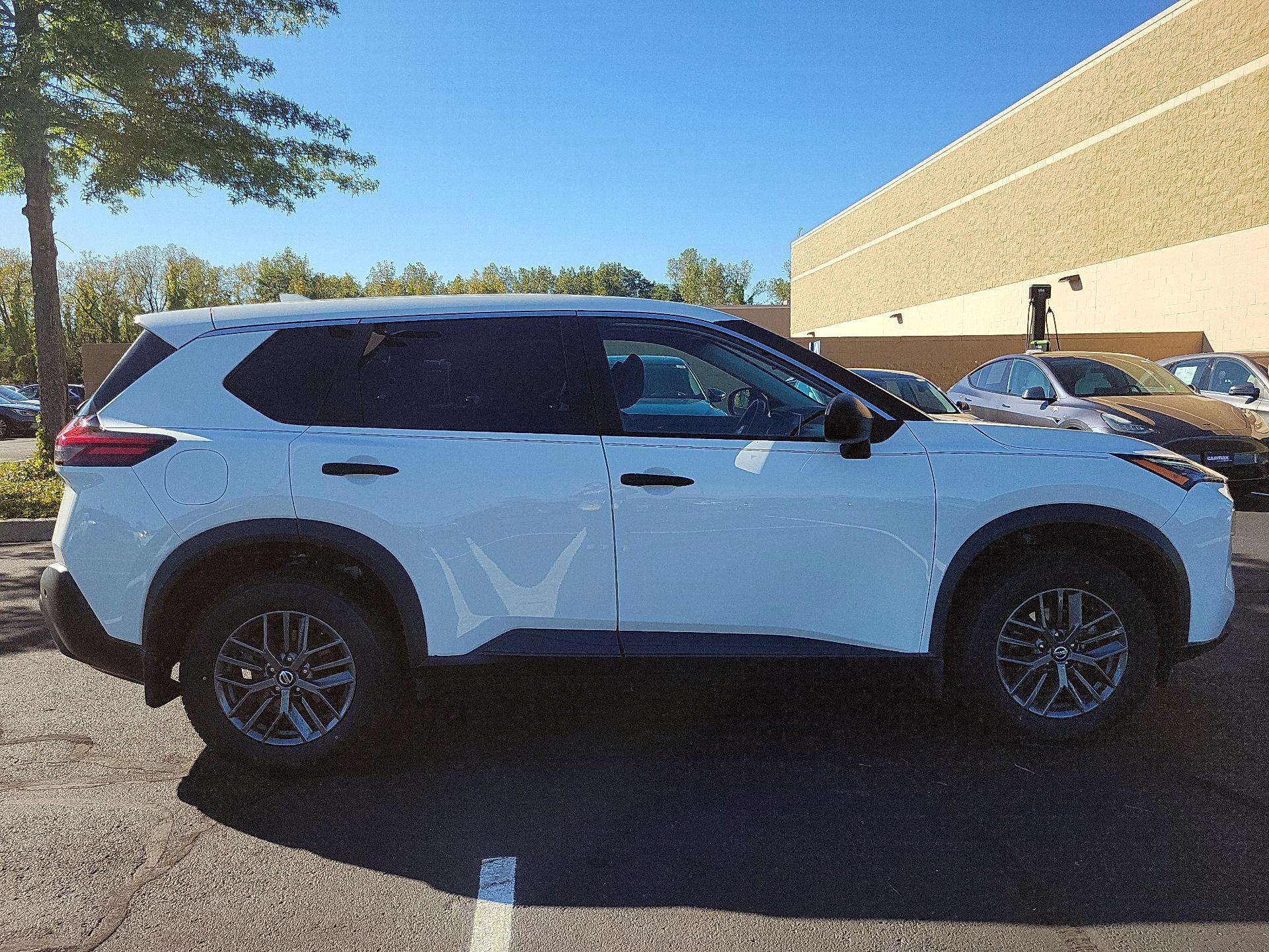 Thumbnail: 2021 Nissan Rogue - 4