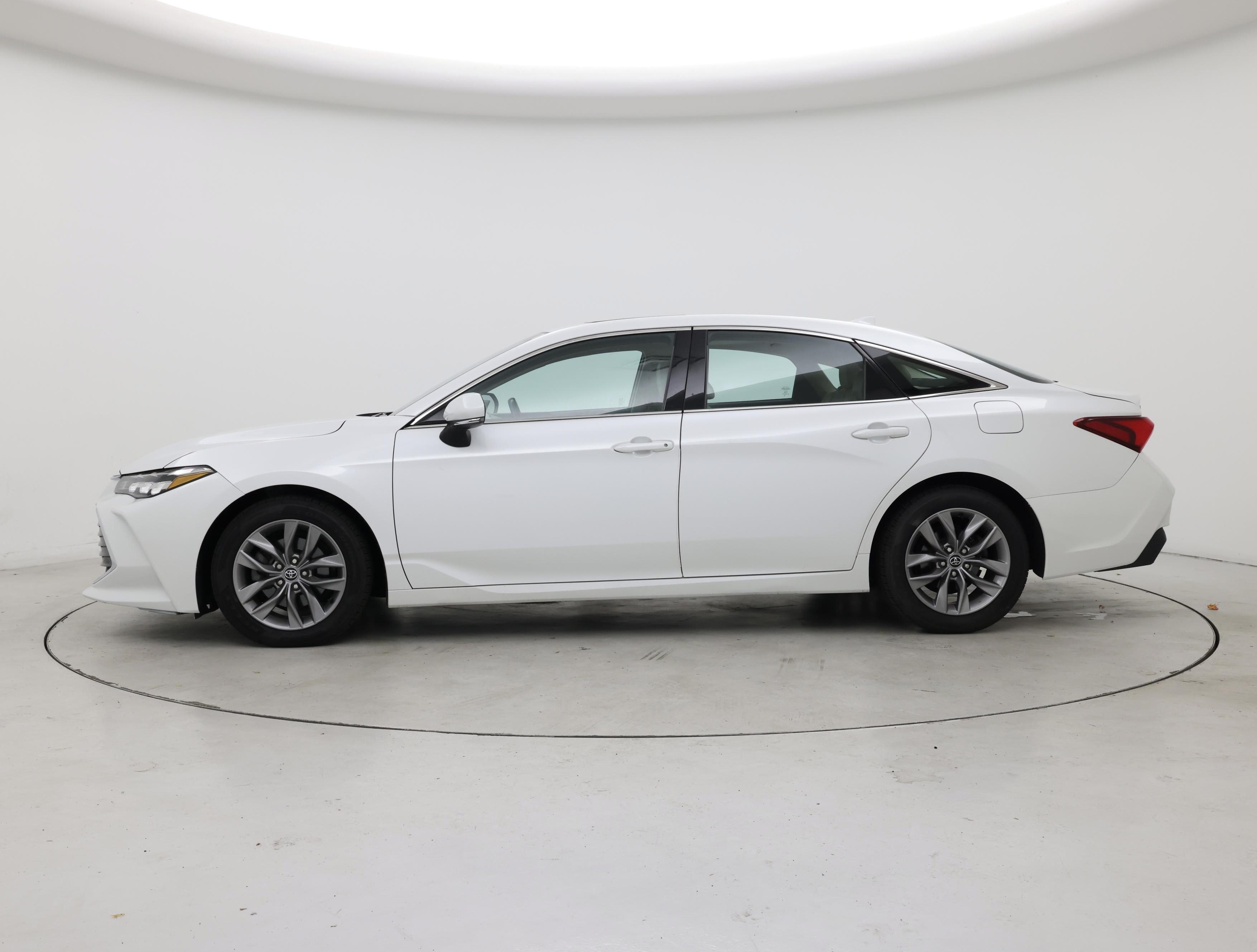 Thumbnail: 2020 Toyota Avalon - 3