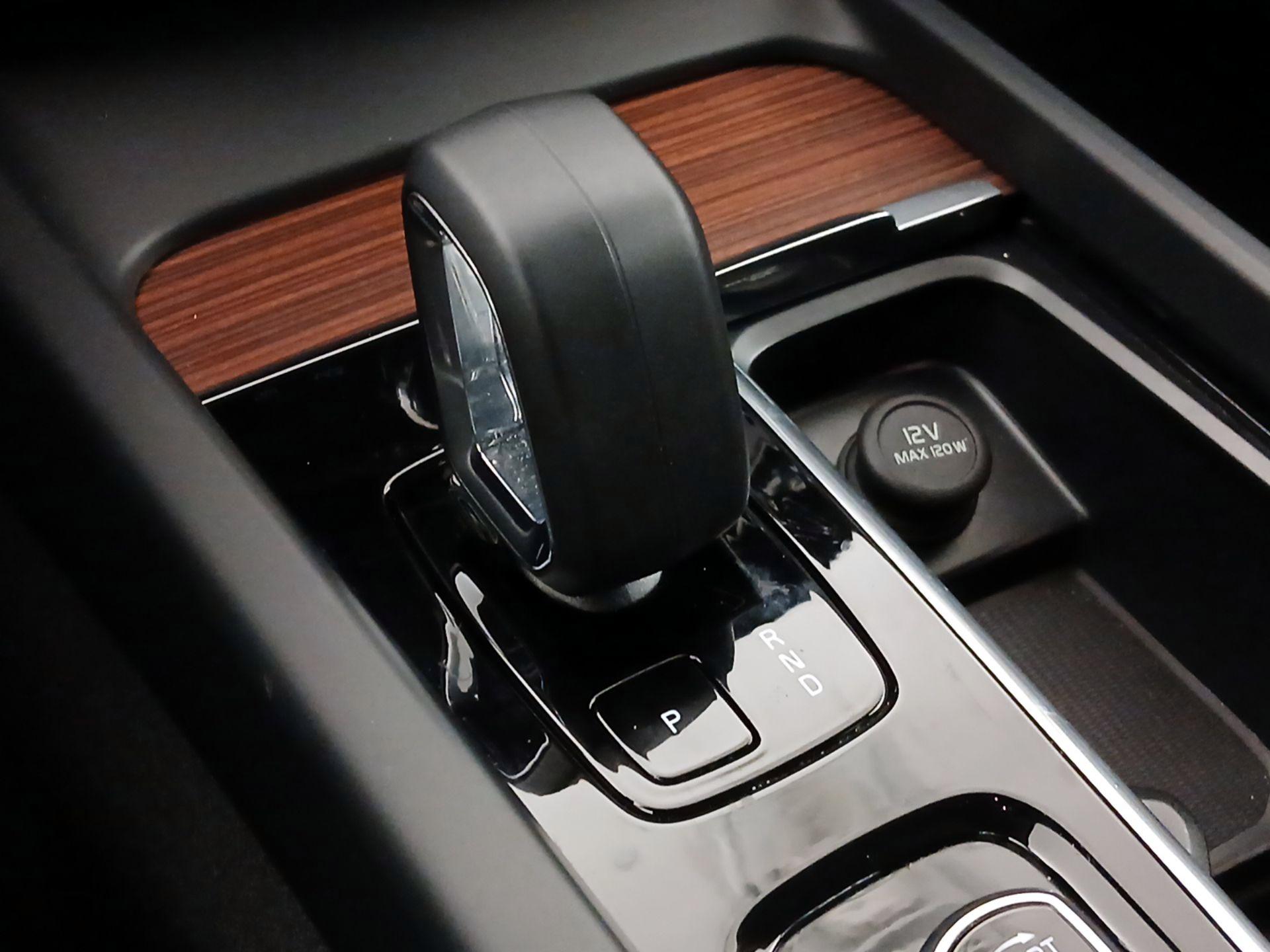 Thumbnail: 2023 Volvo XC60 - 18