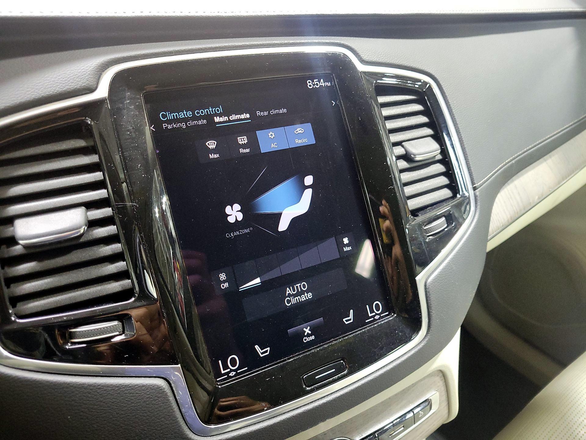 Thumbnail: 2022 Volvo XC90 - 17