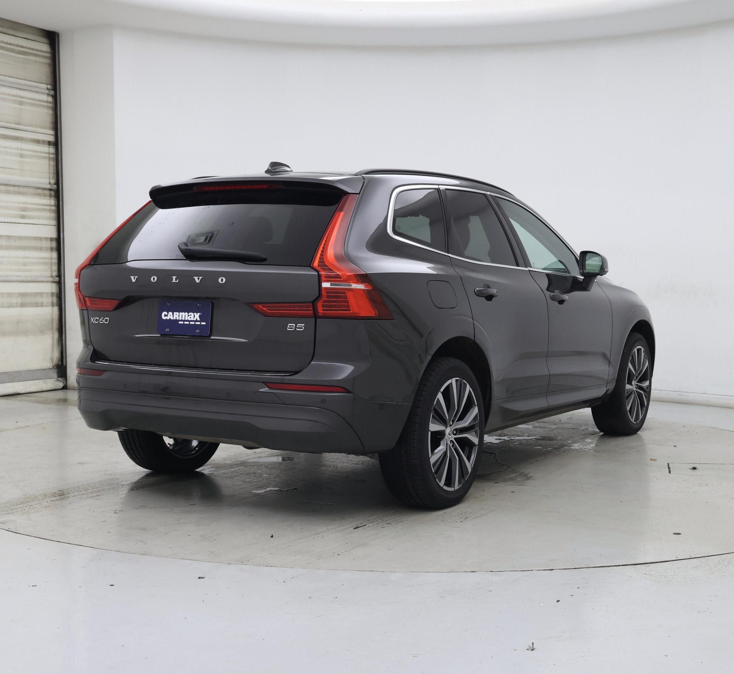 Thumbnail: 2022 Volvo XC60 - 8
