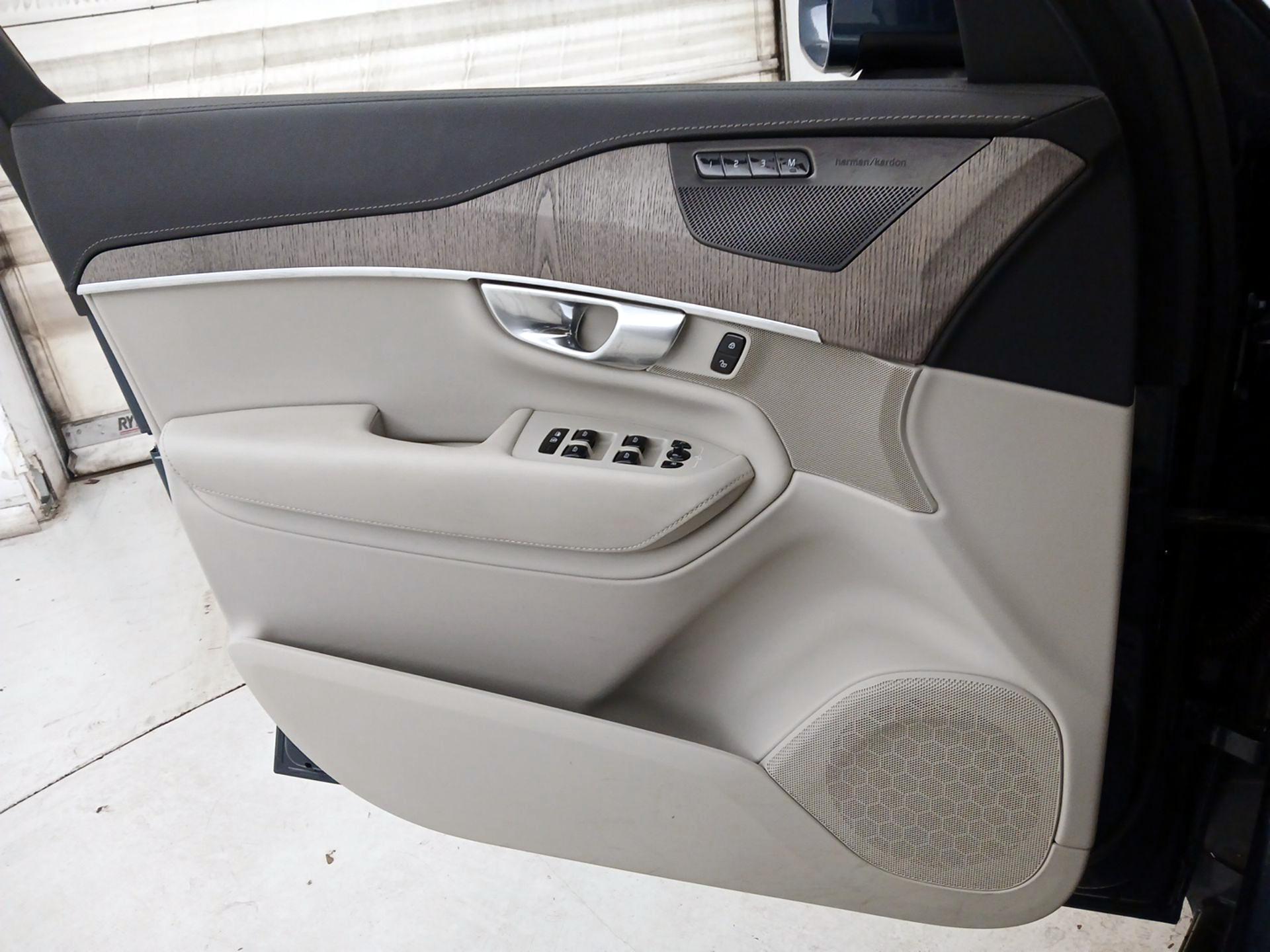 Thumbnail: 2024 Volvo XC90 - 12