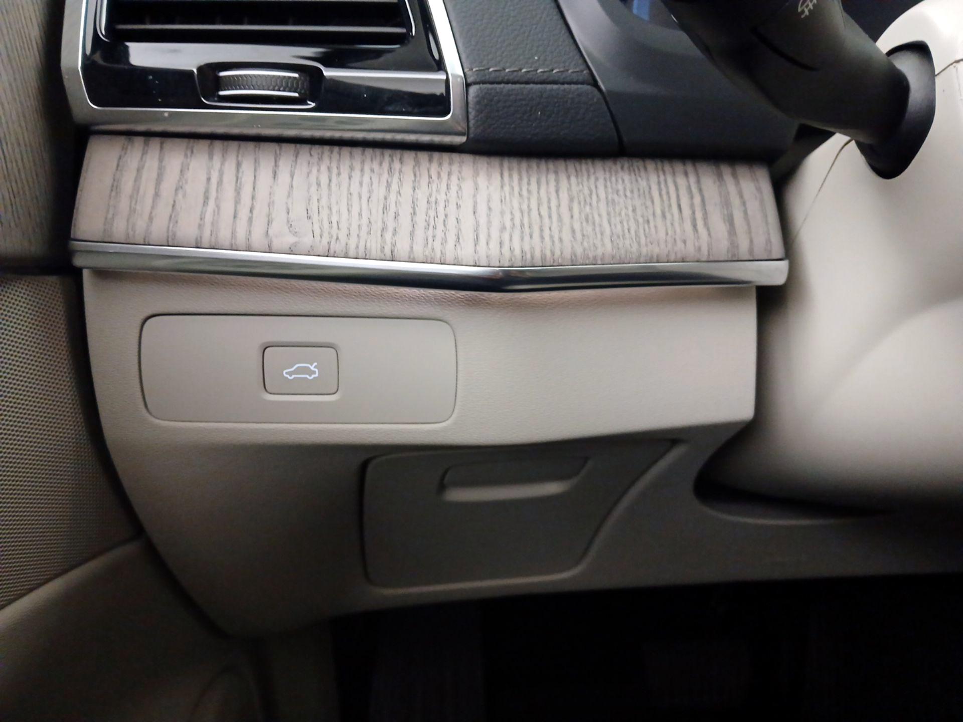 Thumbnail: 2024 Volvo XC90 - 13