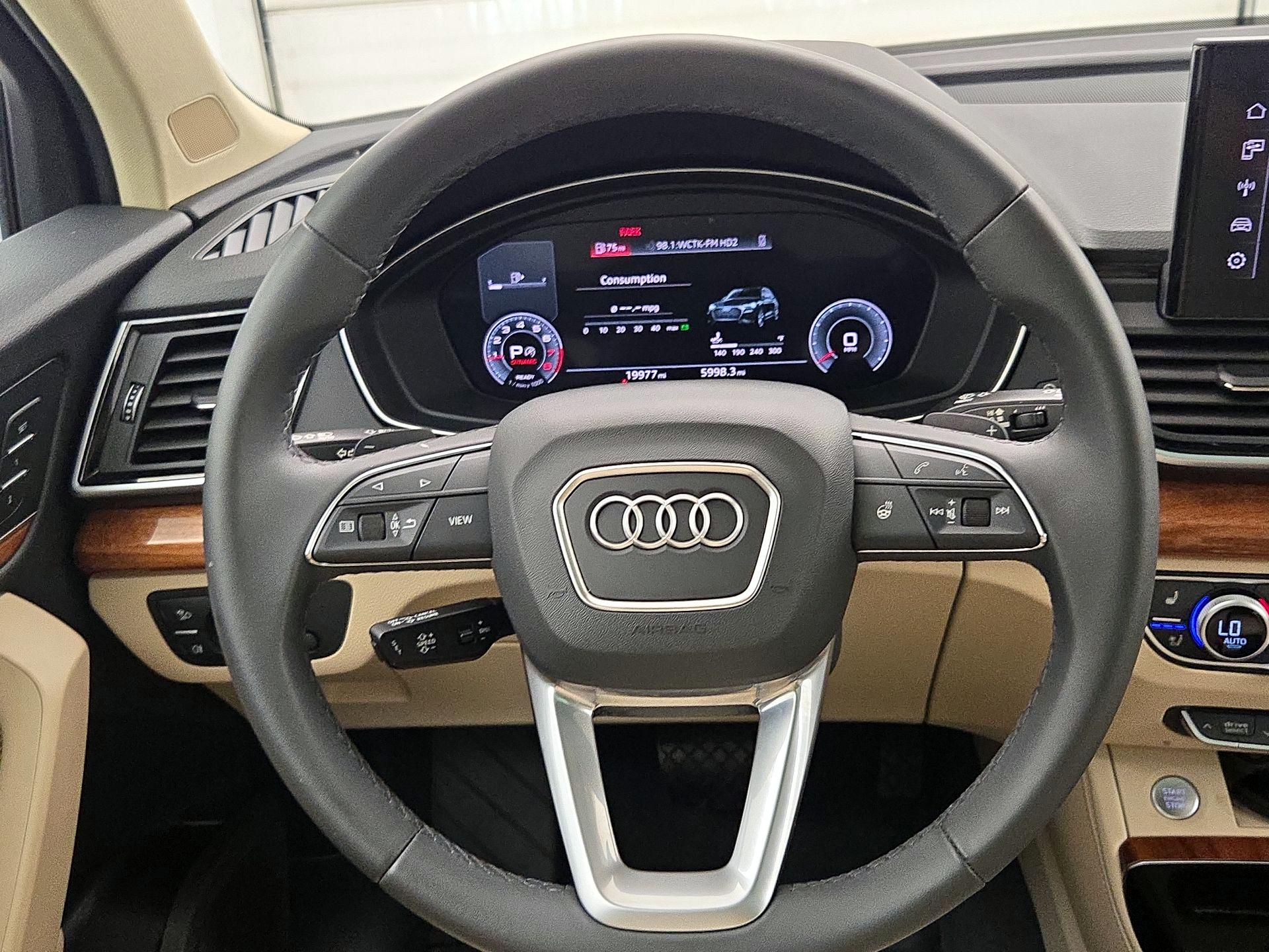 Thumbnail: 2023 Audi Q5 - 10