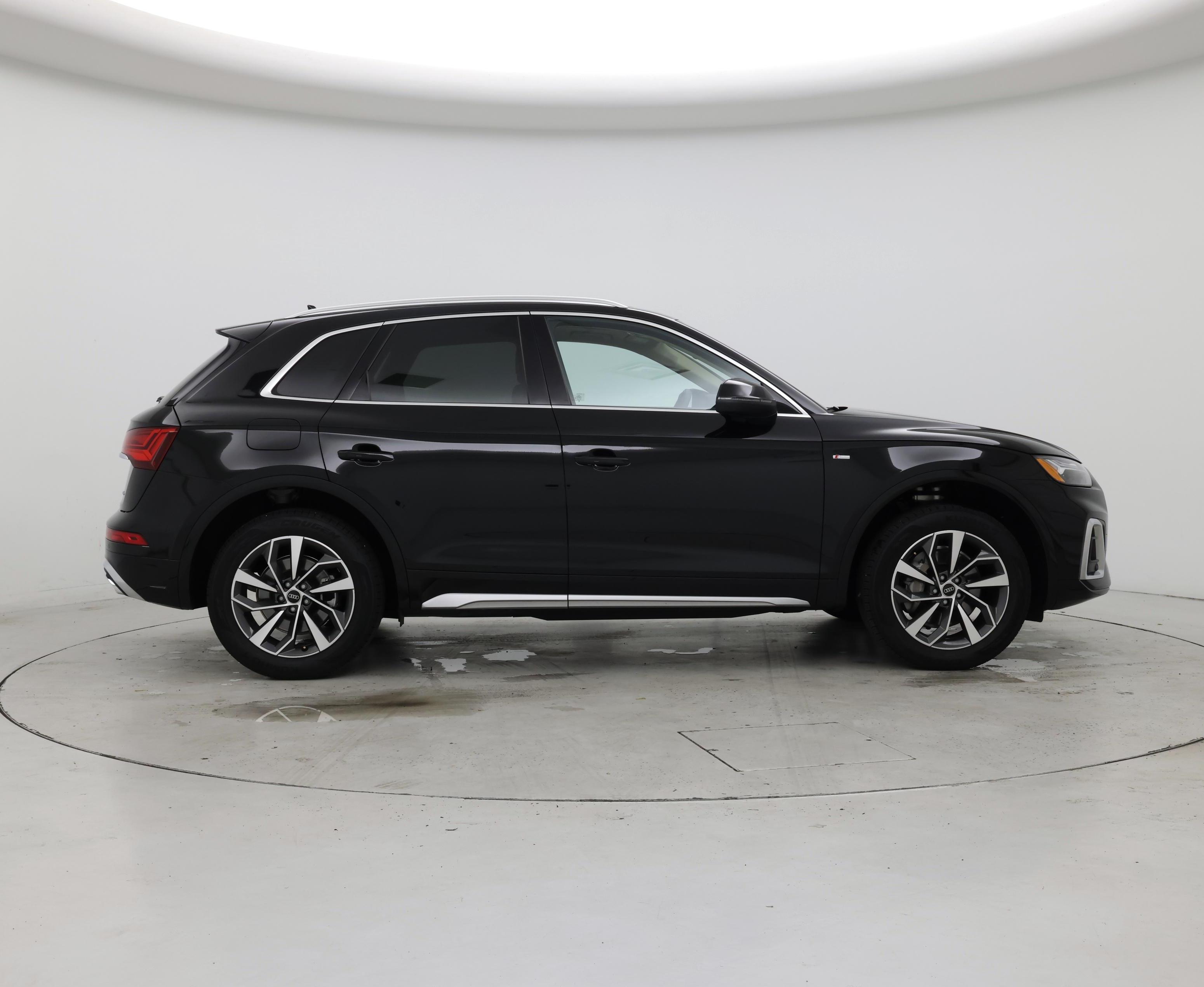 Thumbnail: 2023 Audi Q5 - 7