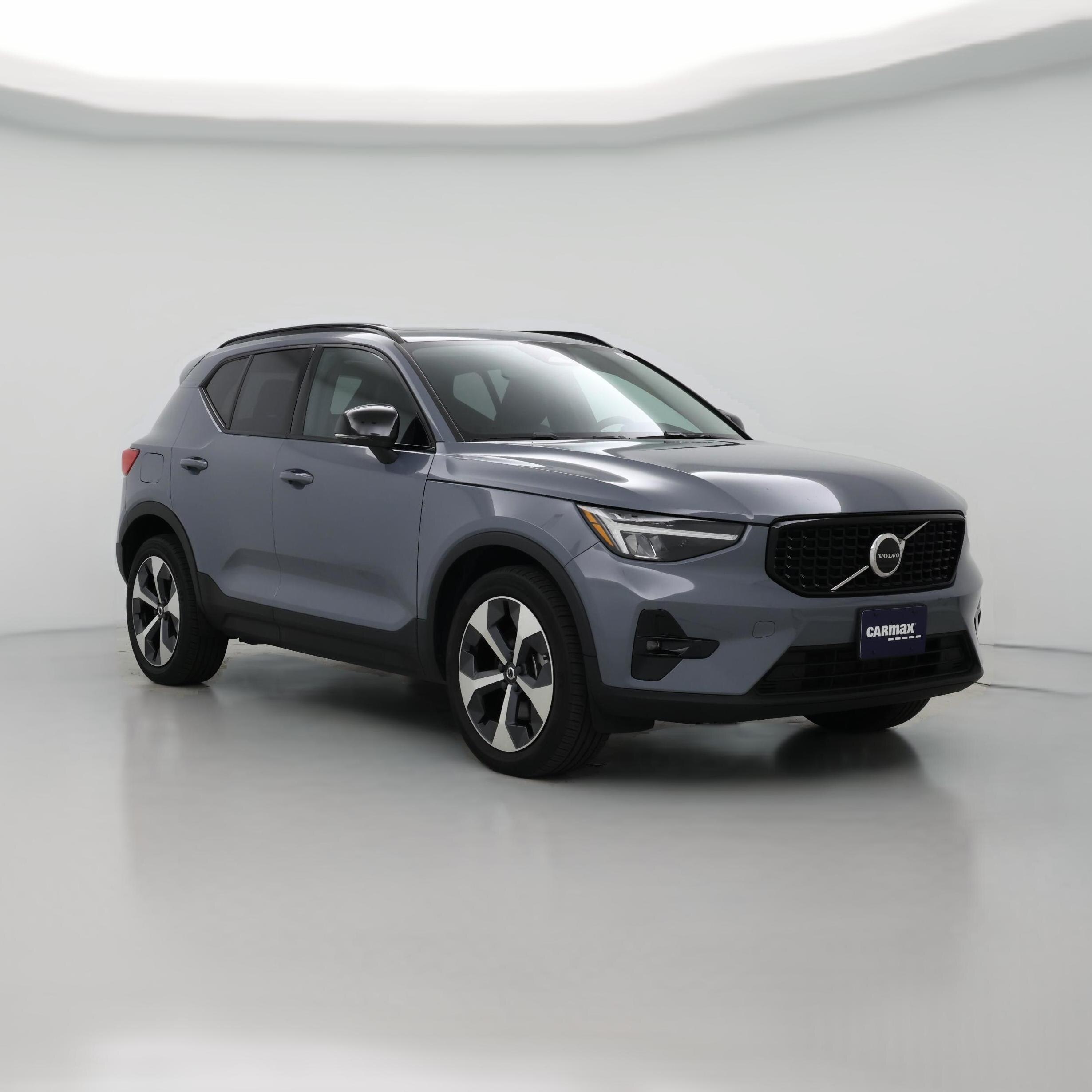 Thumbnail: 2023 Volvo XC40 - 1