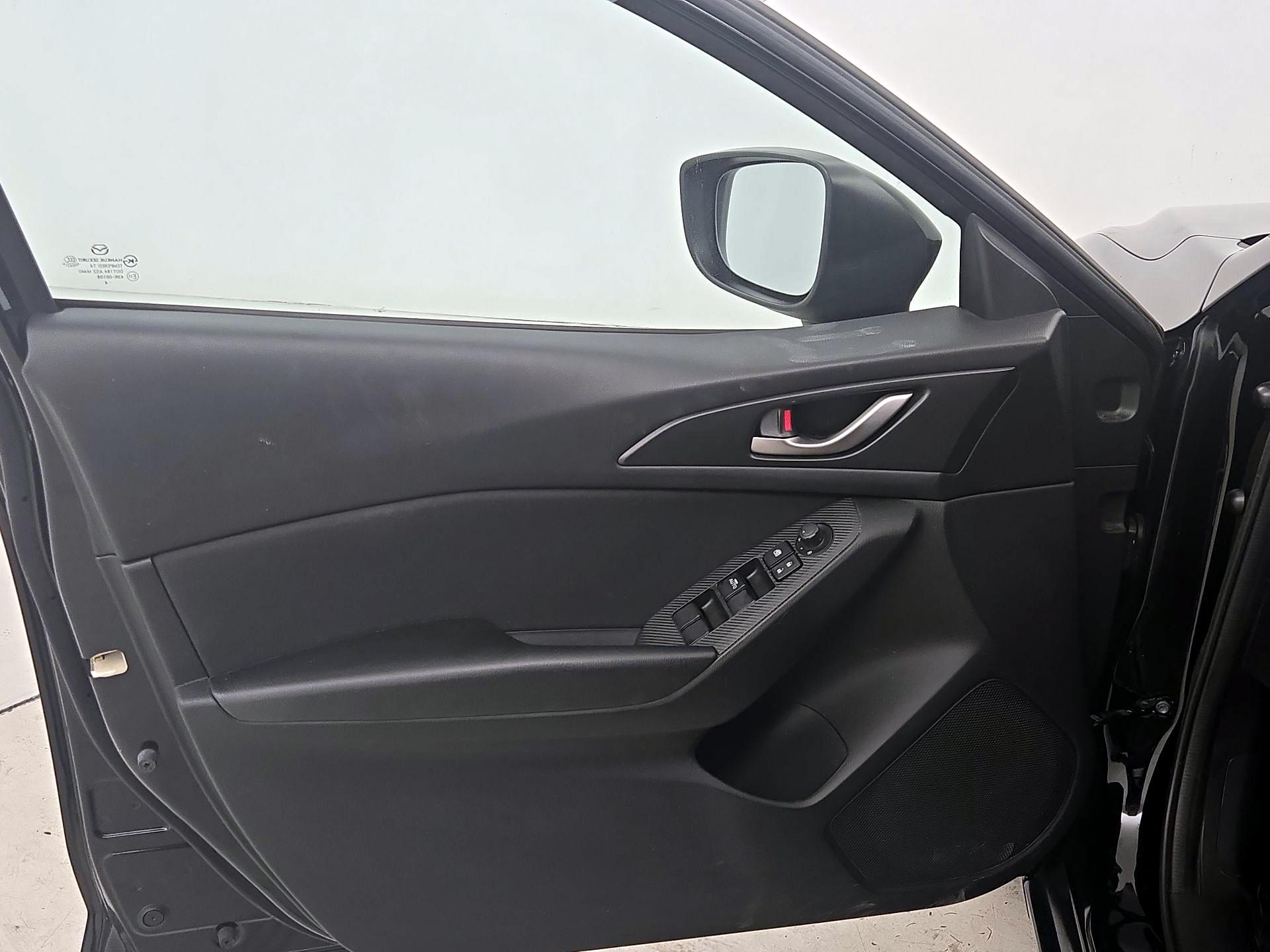 Thumbnail: 2015 Mazda Mazda3 - 12