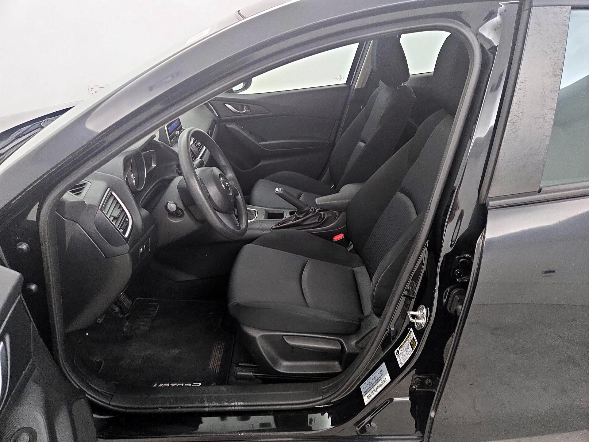 Thumbnail: 2015 Mazda Mazda3 - 18