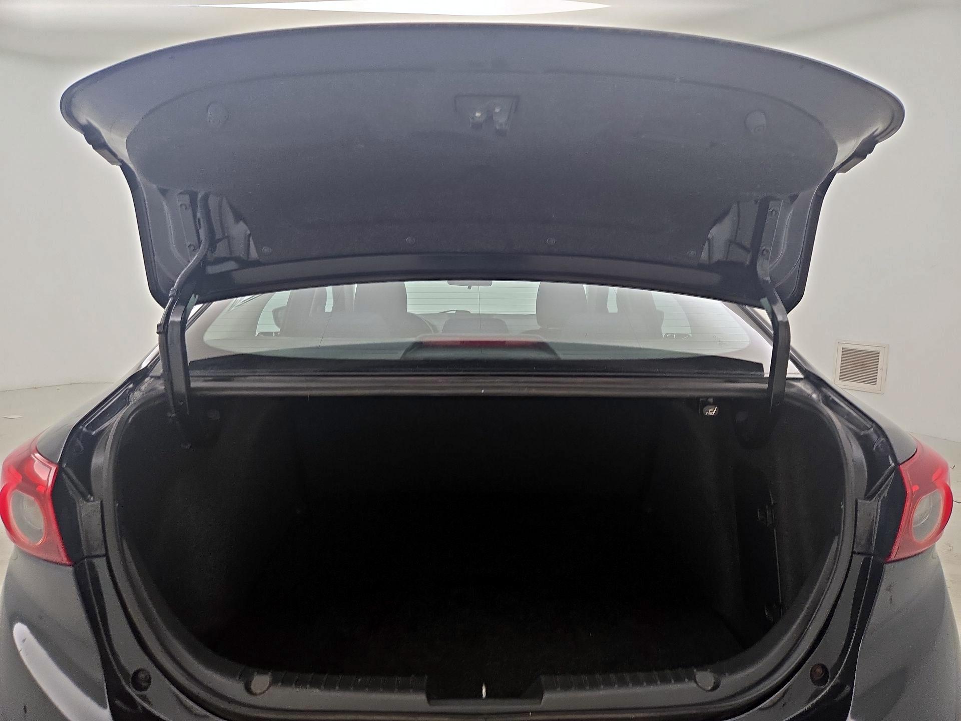Thumbnail: 2015 Mazda Mazda3 - 20