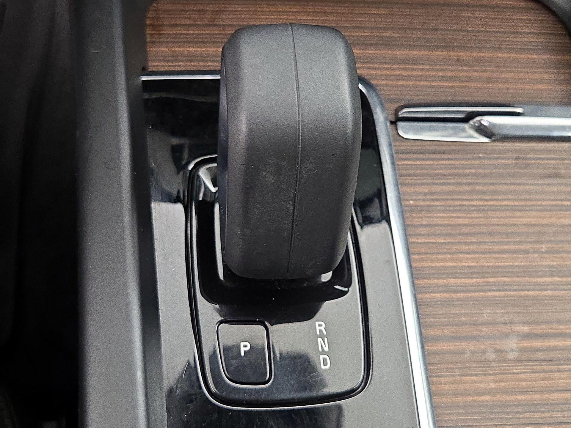 Thumbnail: 2022 Volvo XC60 - 18