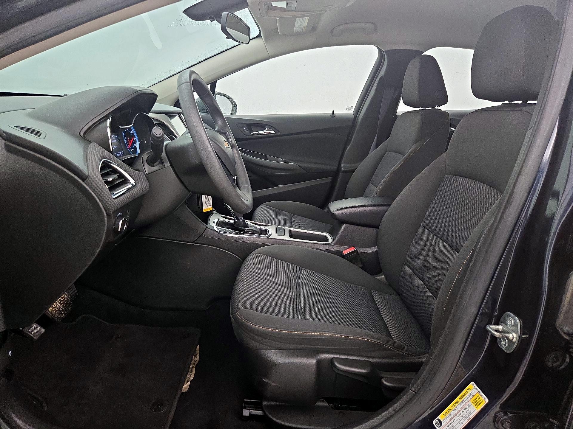 Thumbnail: 2016 Chevrolet Cruze - 11