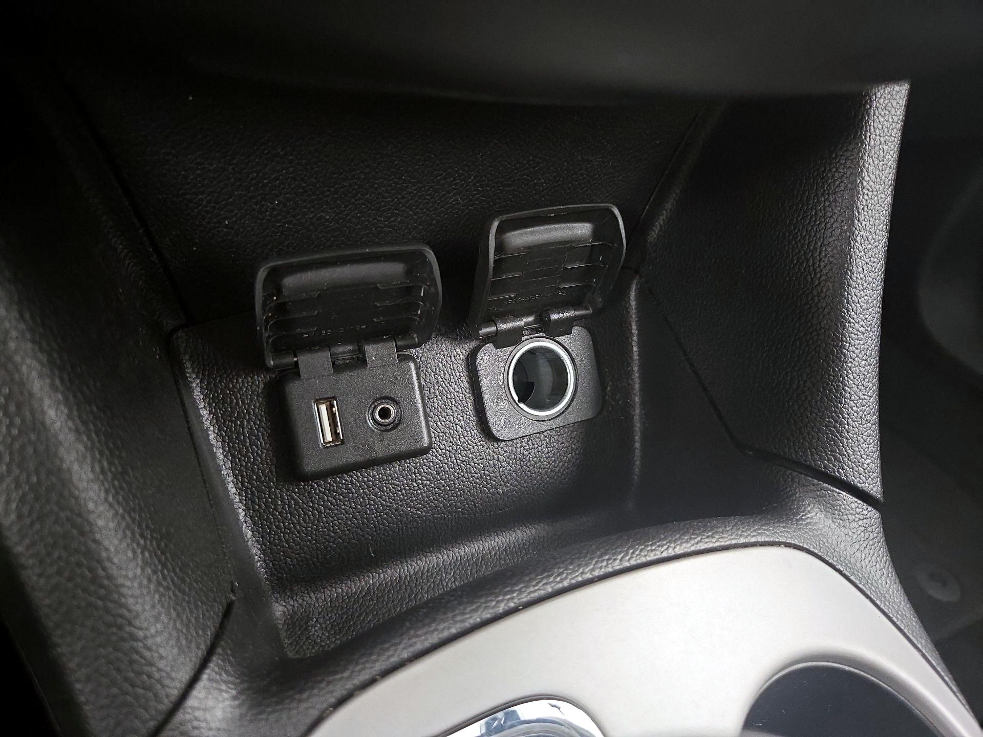 Thumbnail: 2016 Chevrolet Cruze - 18
