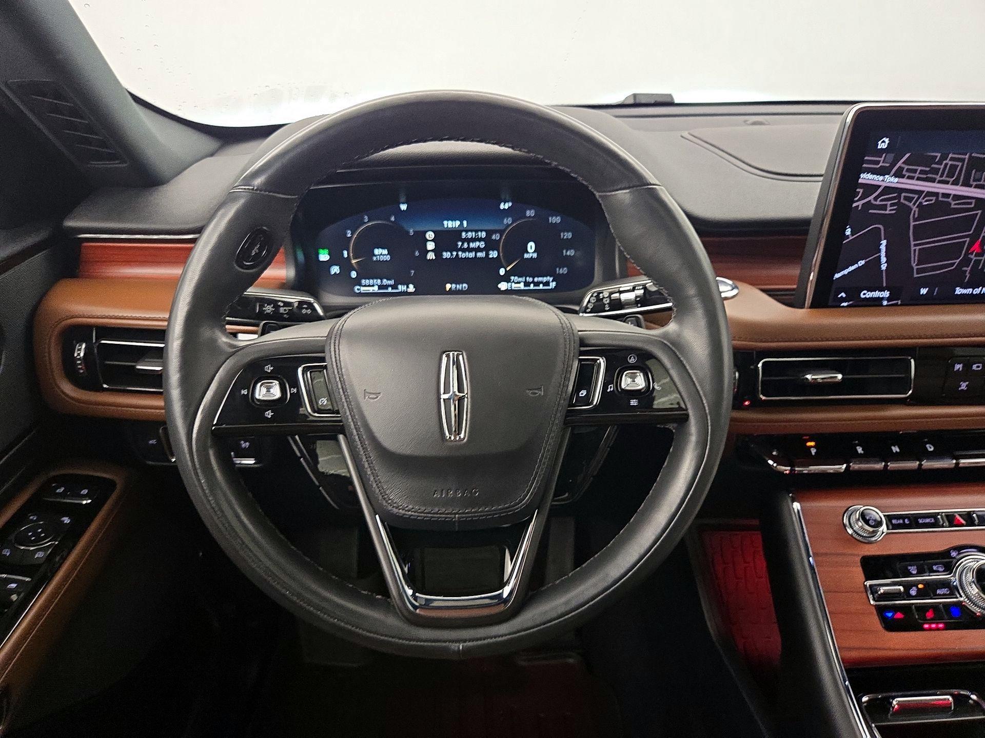 Thumbnail: 2022 Lincoln Aviator - 10