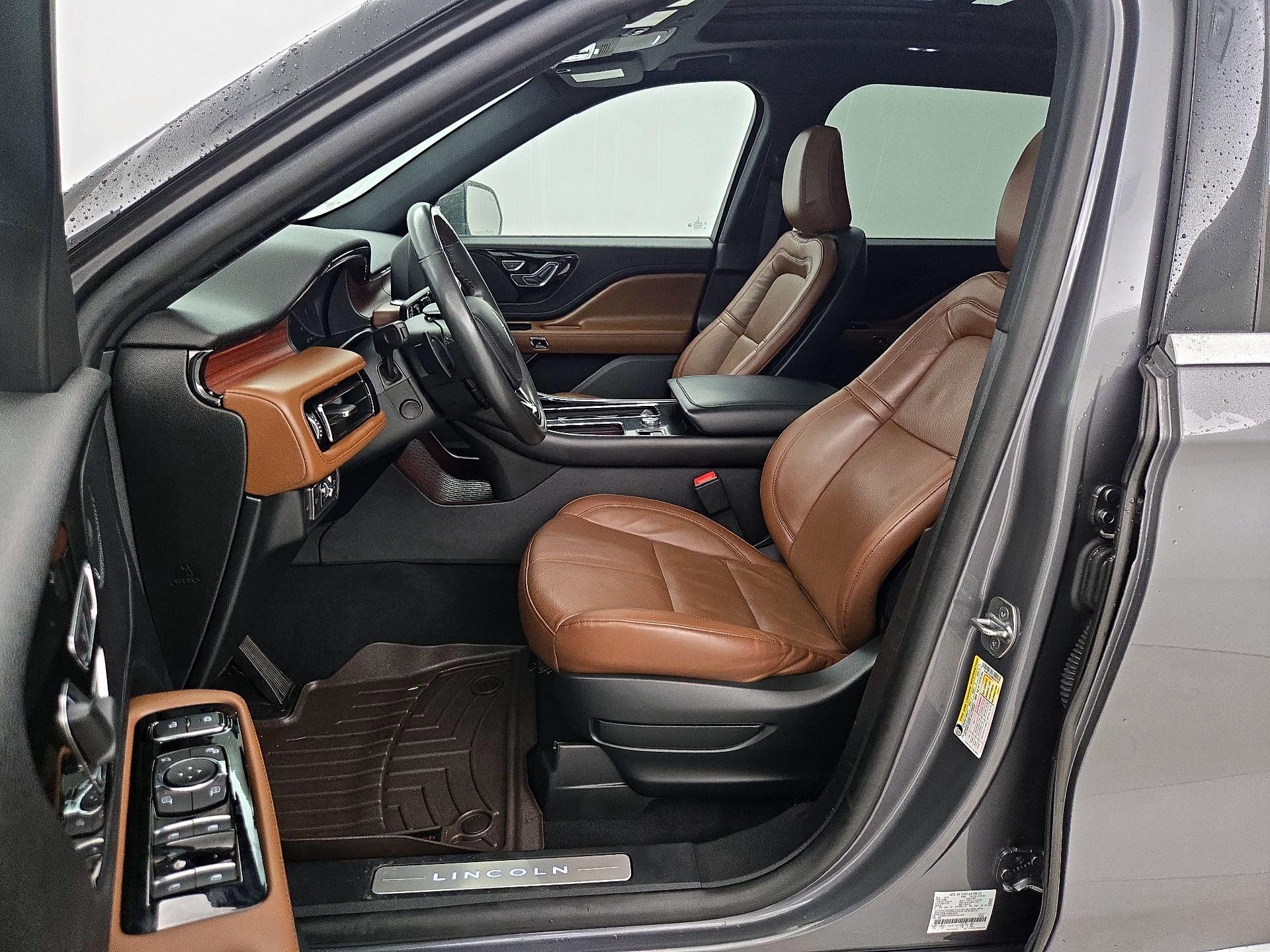 Thumbnail: 2022 Lincoln Aviator - 11