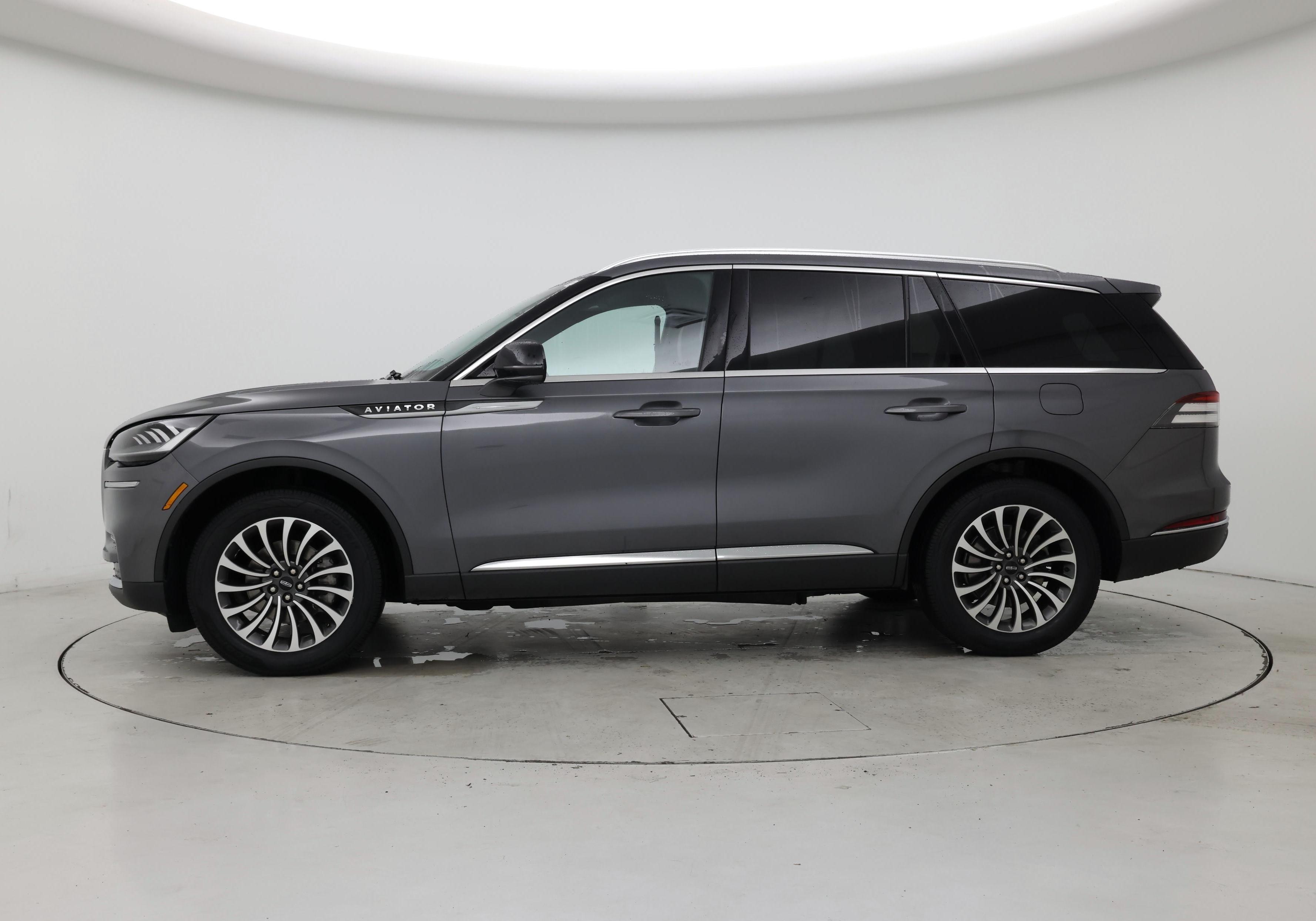 Thumbnail: 2022 Lincoln Aviator - 3