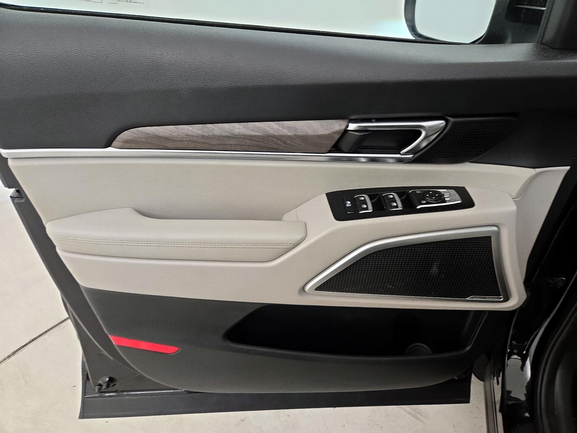 Thumbnail: 2021 Kia Telluride - 12