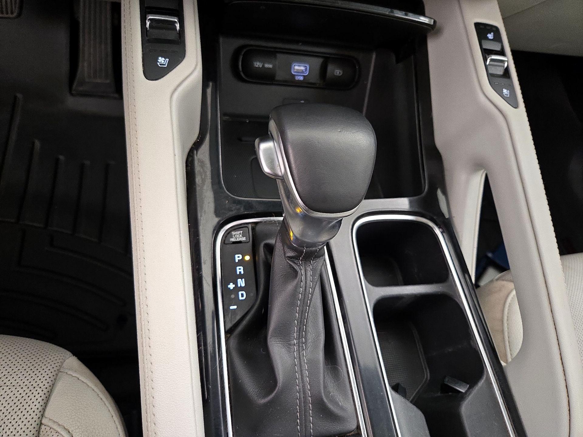 Thumbnail: 2021 Kia Telluride - 18