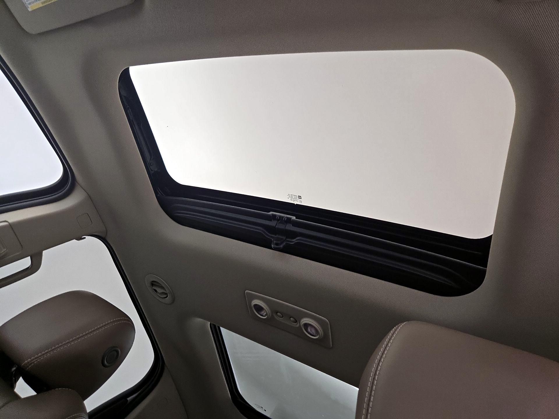 Thumbnail: 2017 GMC Acadia - 19