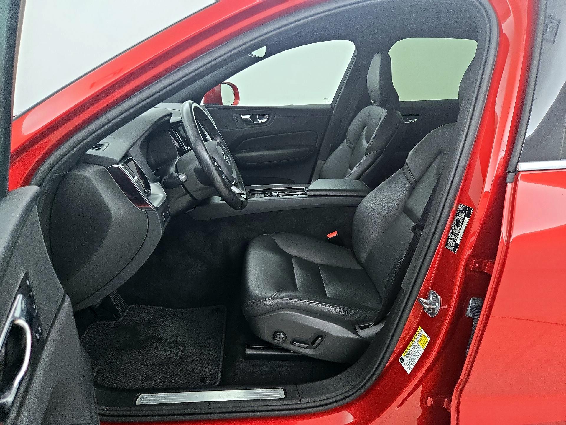 Thumbnail: 2019 Volvo XC60 - 11