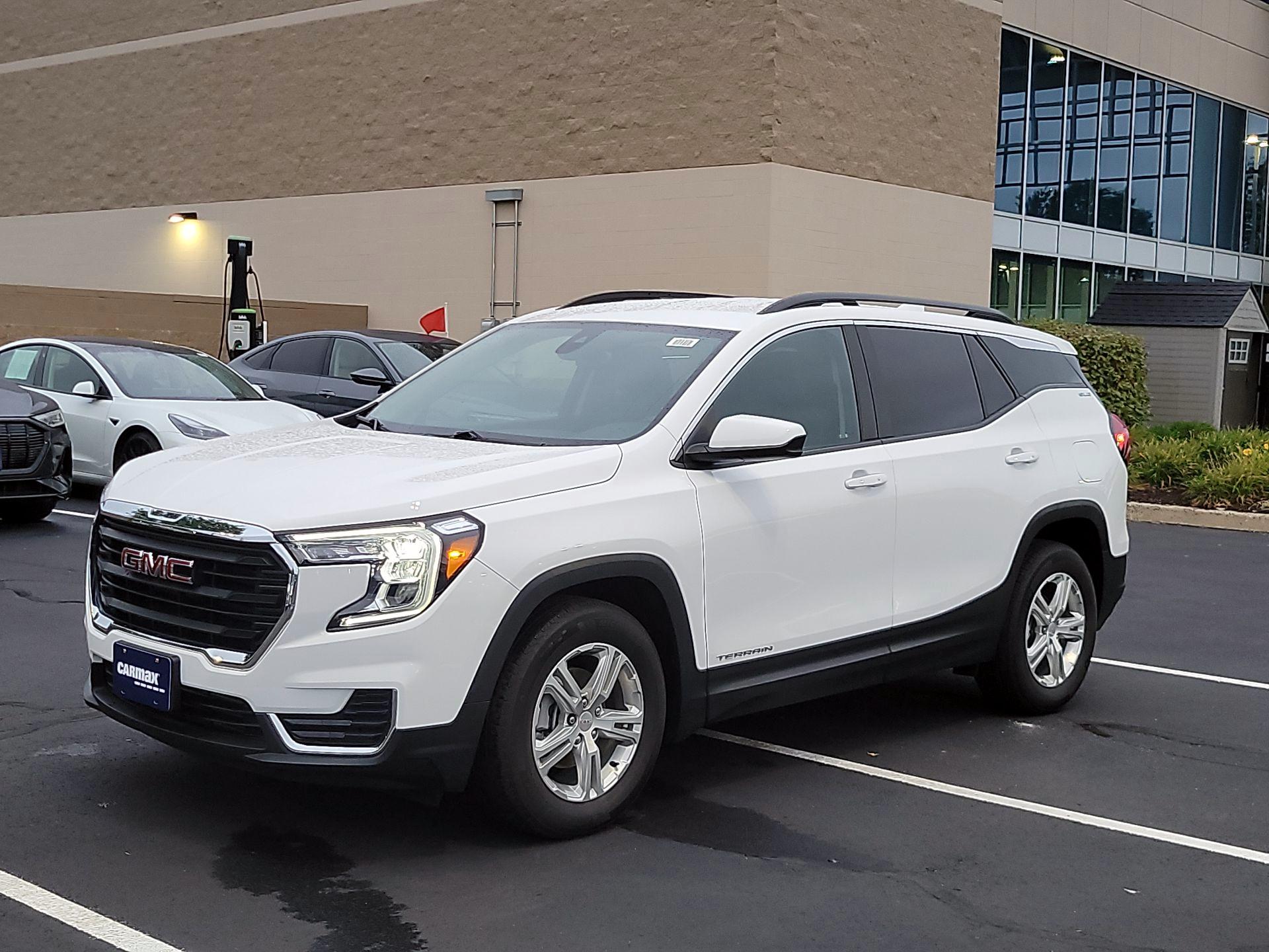 Thumbnail: 2022 GMC Terrain - 3