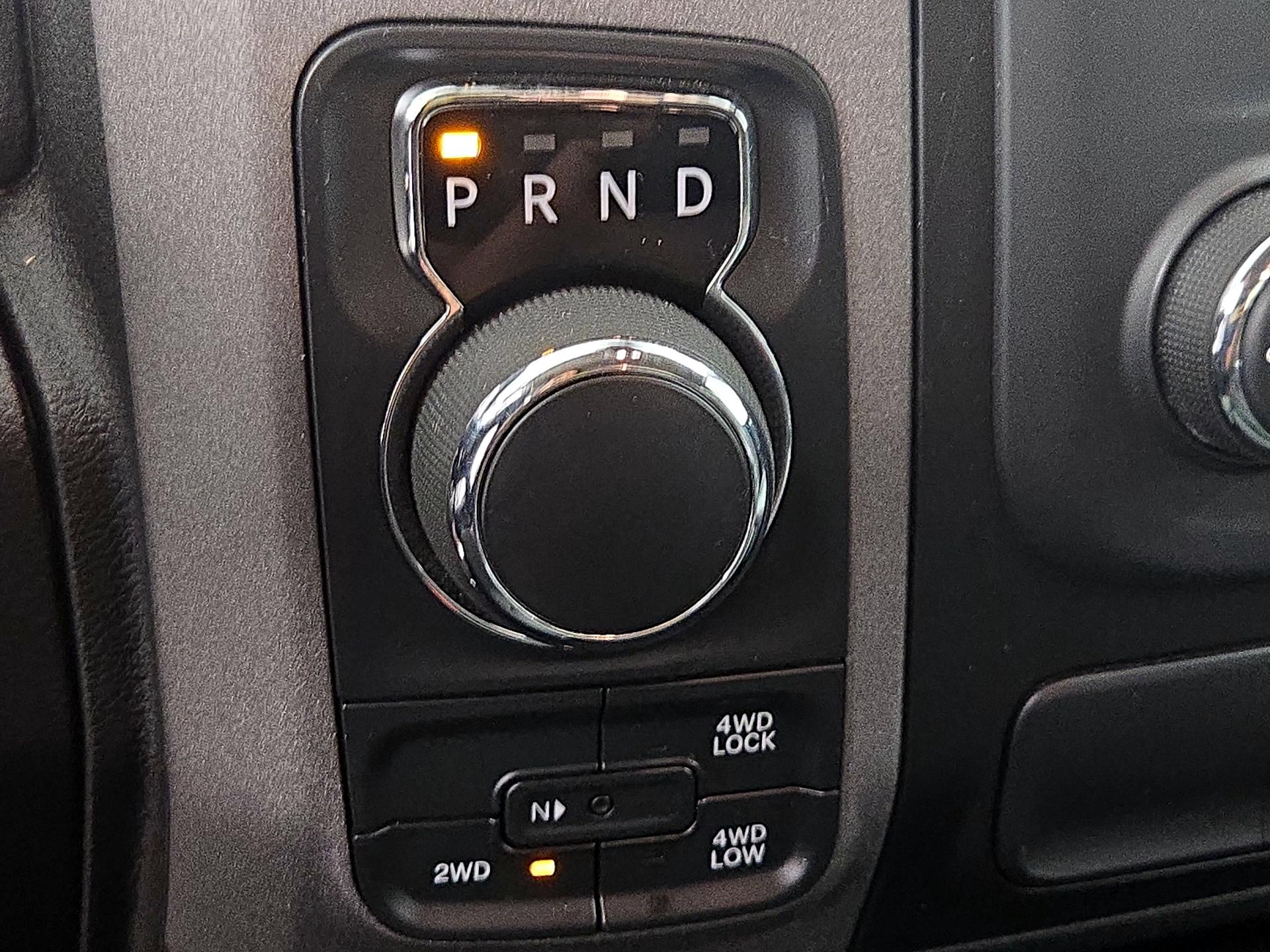 Thumbnail: 2019 RAM 1500 Classic - 18