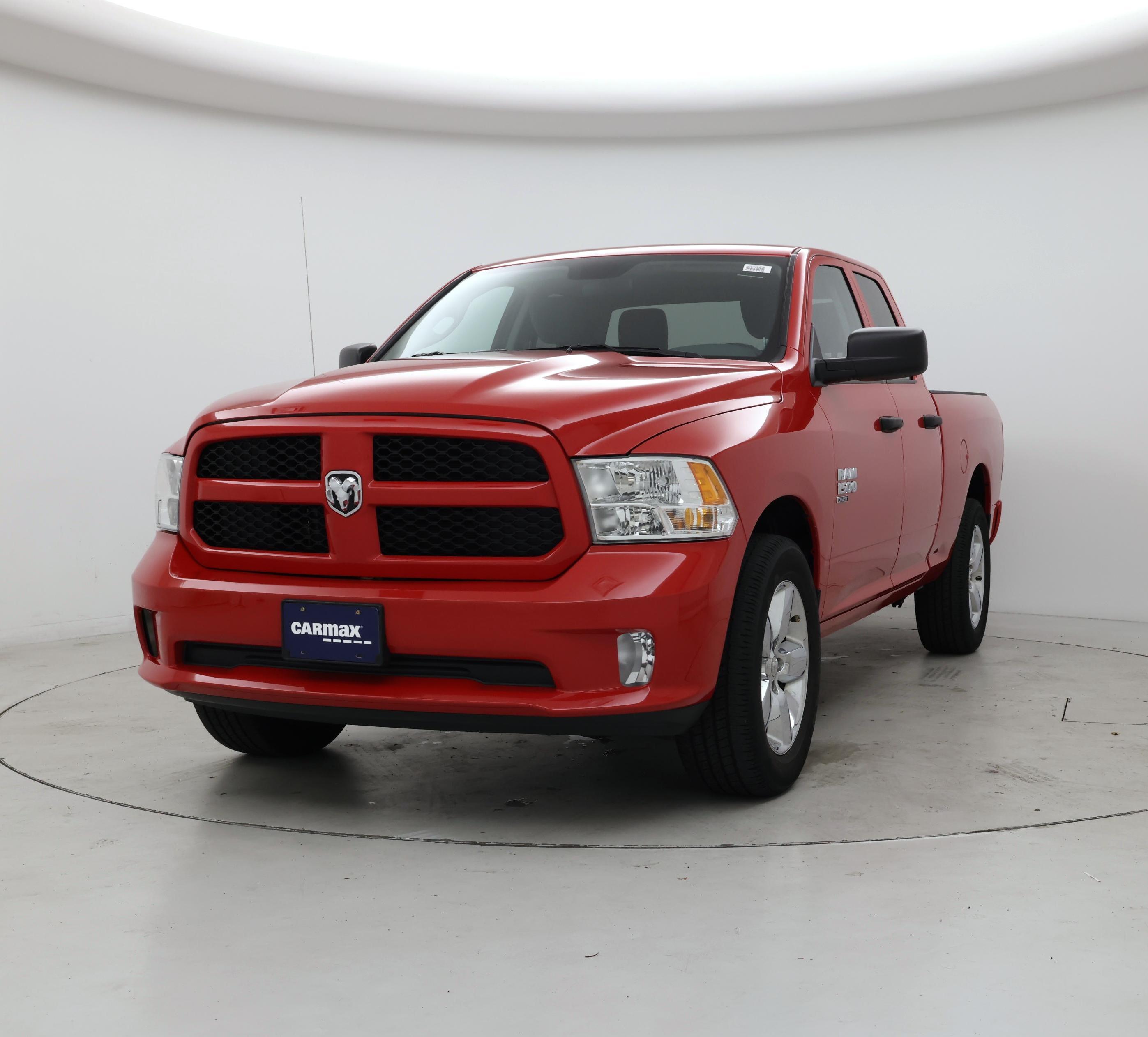 Thumbnail: 2019 RAM 1500 Classic - 4