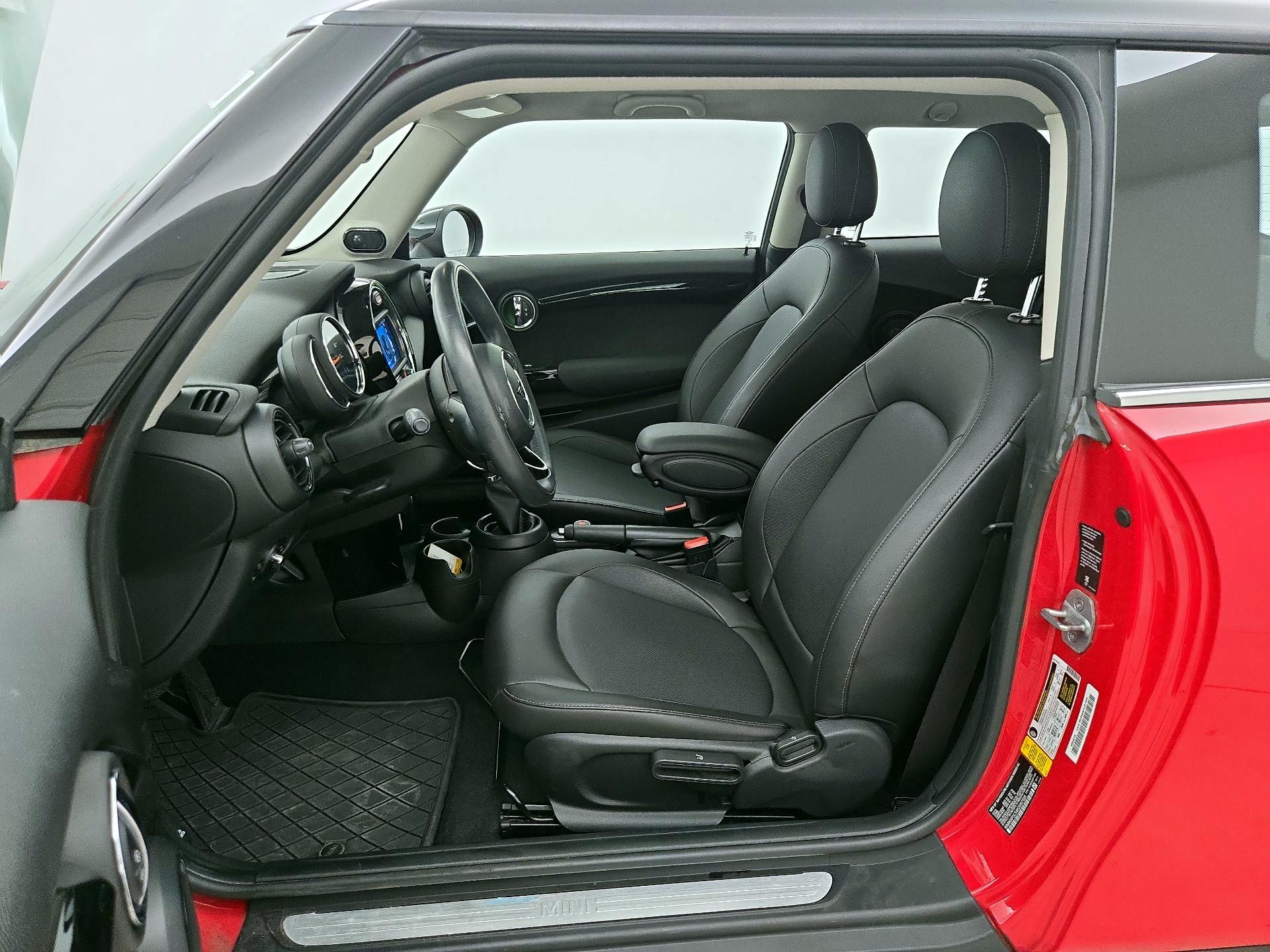 Thumbnail: 2019 MINI Cooper Hardtop - 11