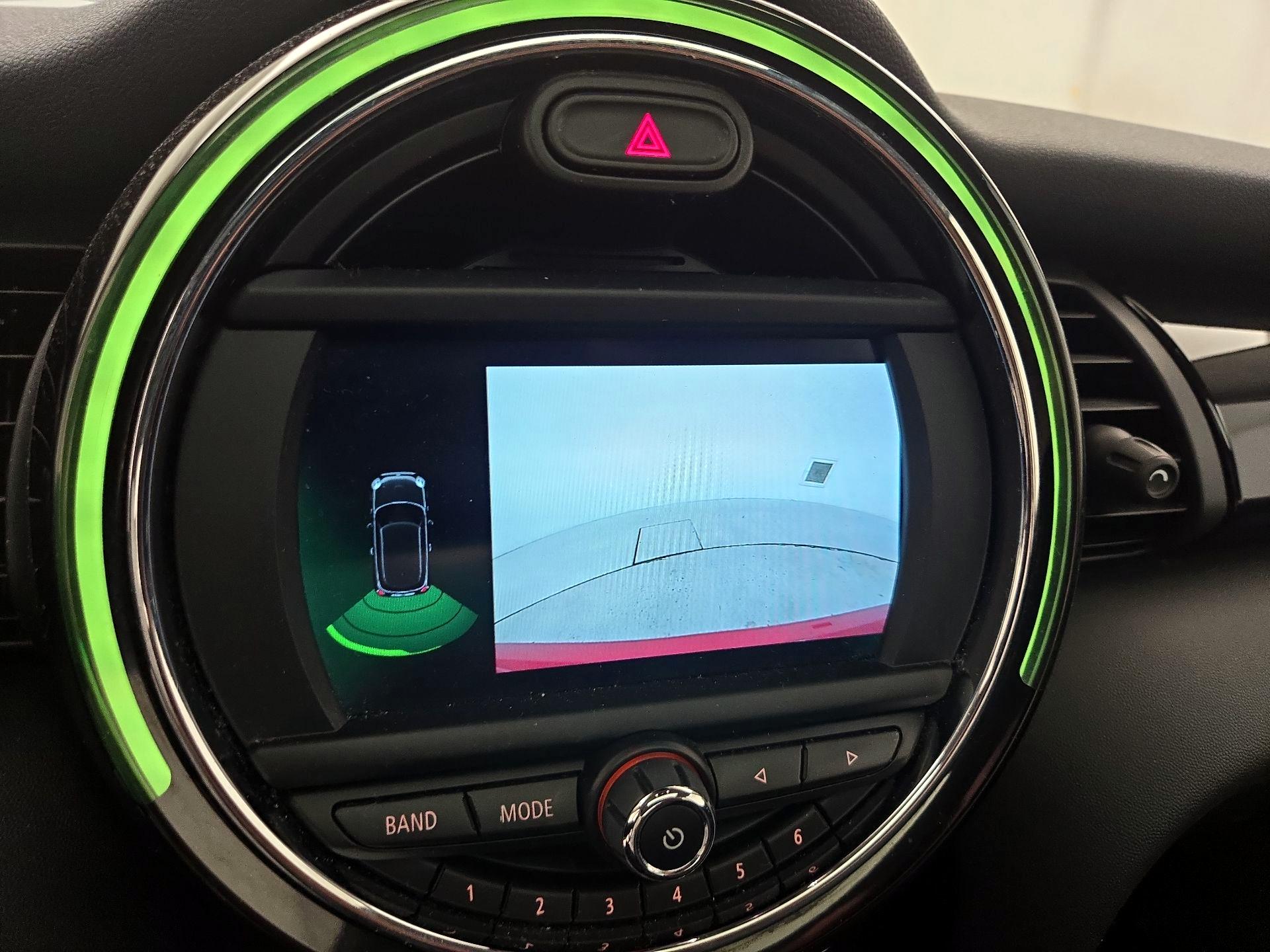 Thumbnail: 2019 MINI Cooper Hardtop - 14