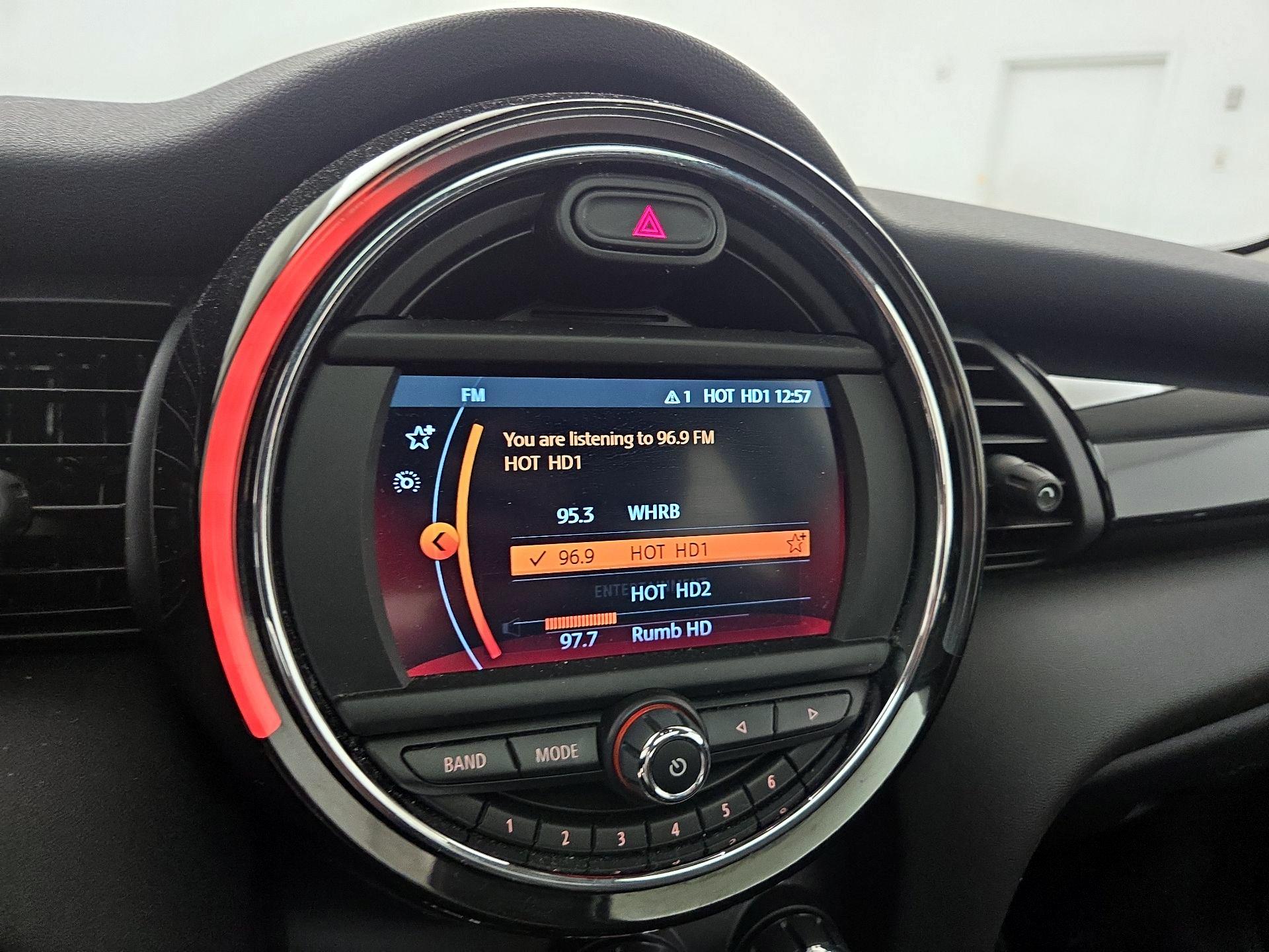 Thumbnail: 2019 MINI Cooper Hardtop - 15