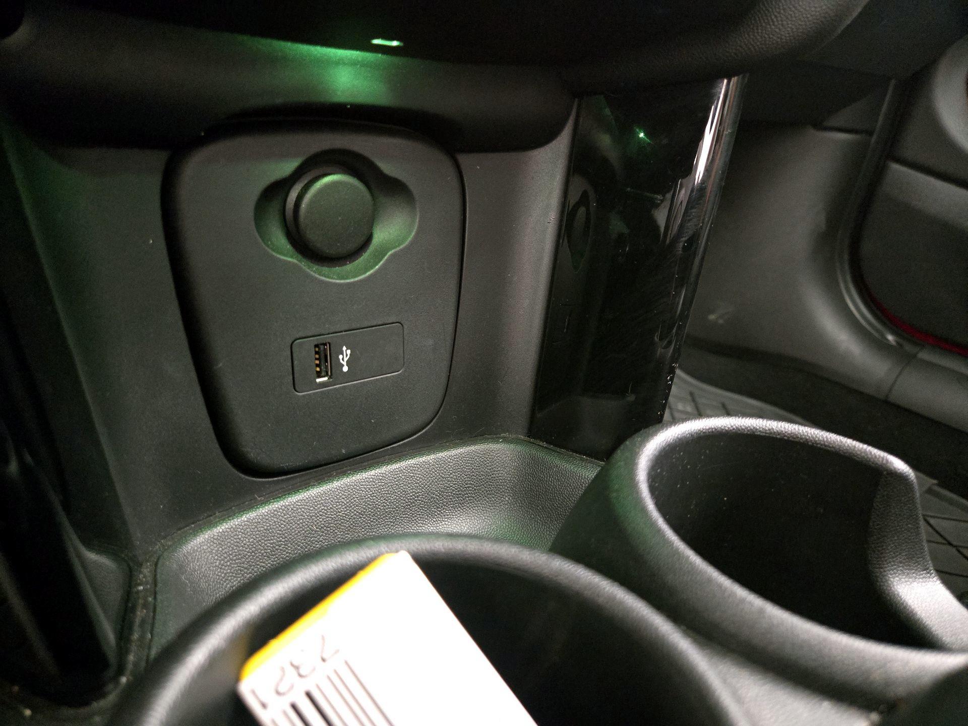 Thumbnail: 2019 MINI Cooper Hardtop - 18