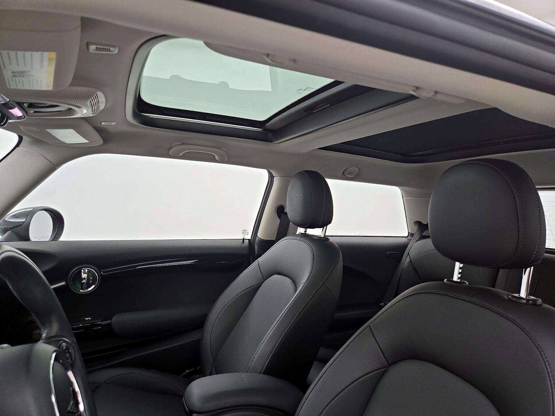 Thumbnail: 2019 MINI Cooper Hardtop - 19